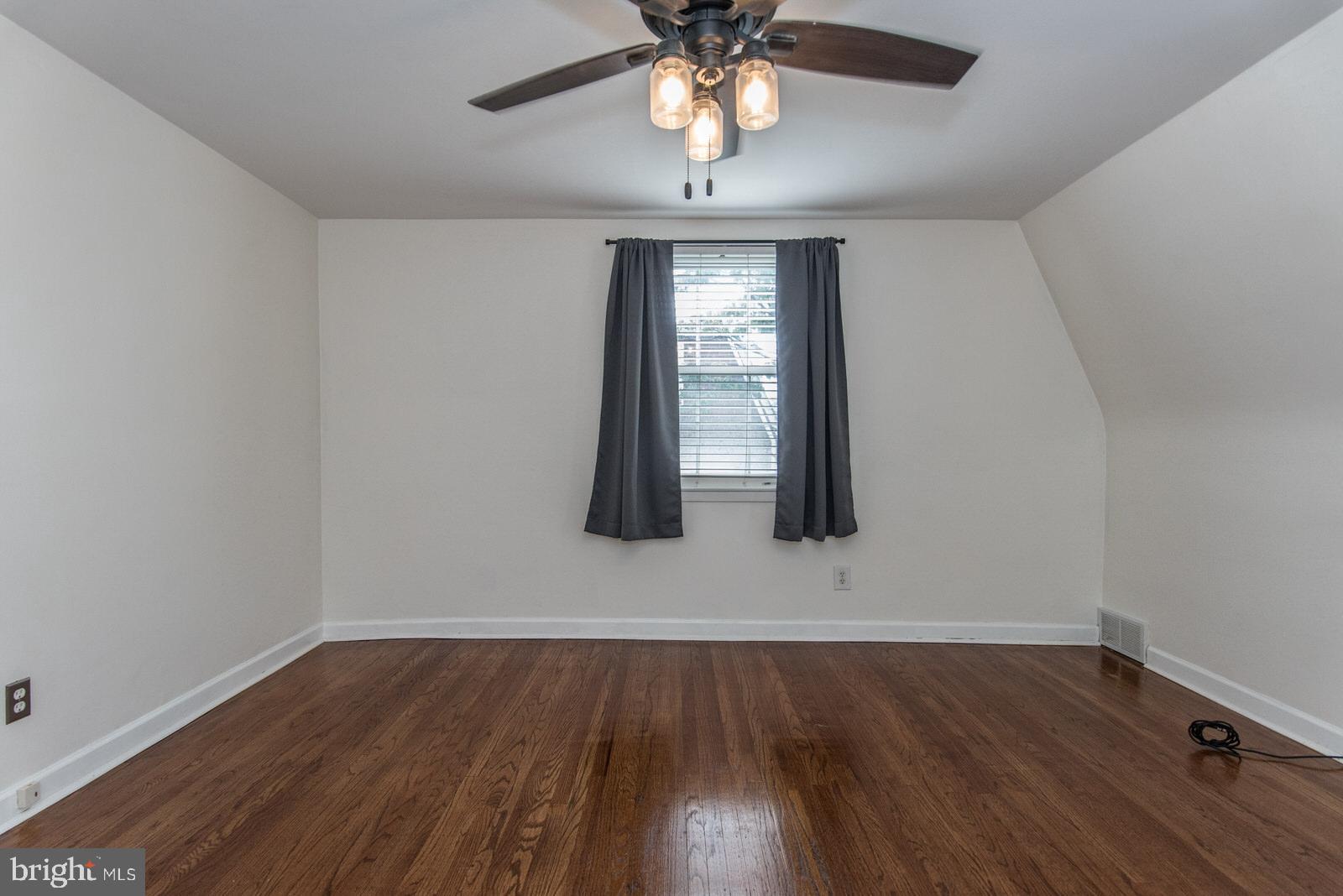 PINE VALLEY - Residential