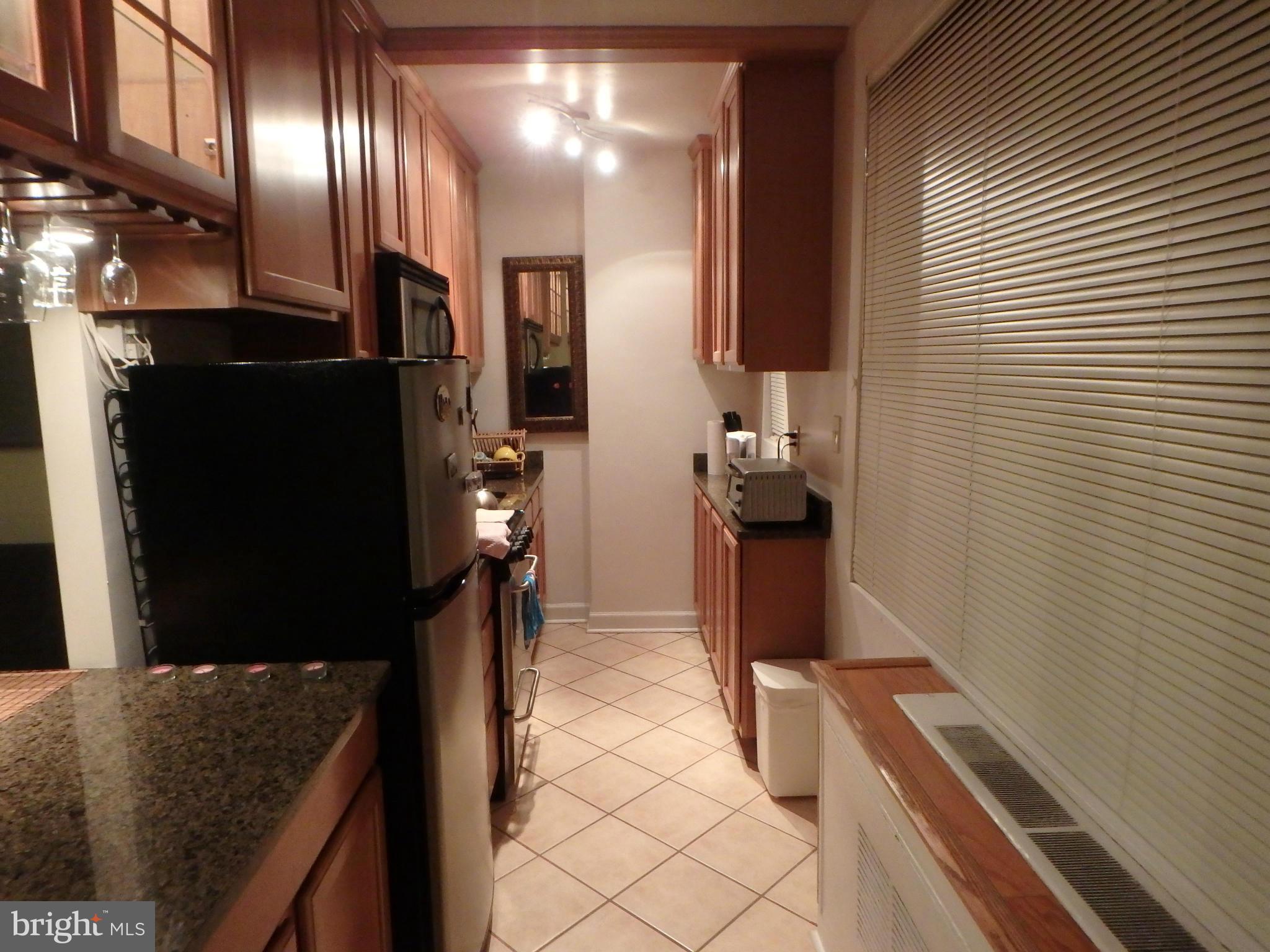 RIVER PLACE - Residential Lease