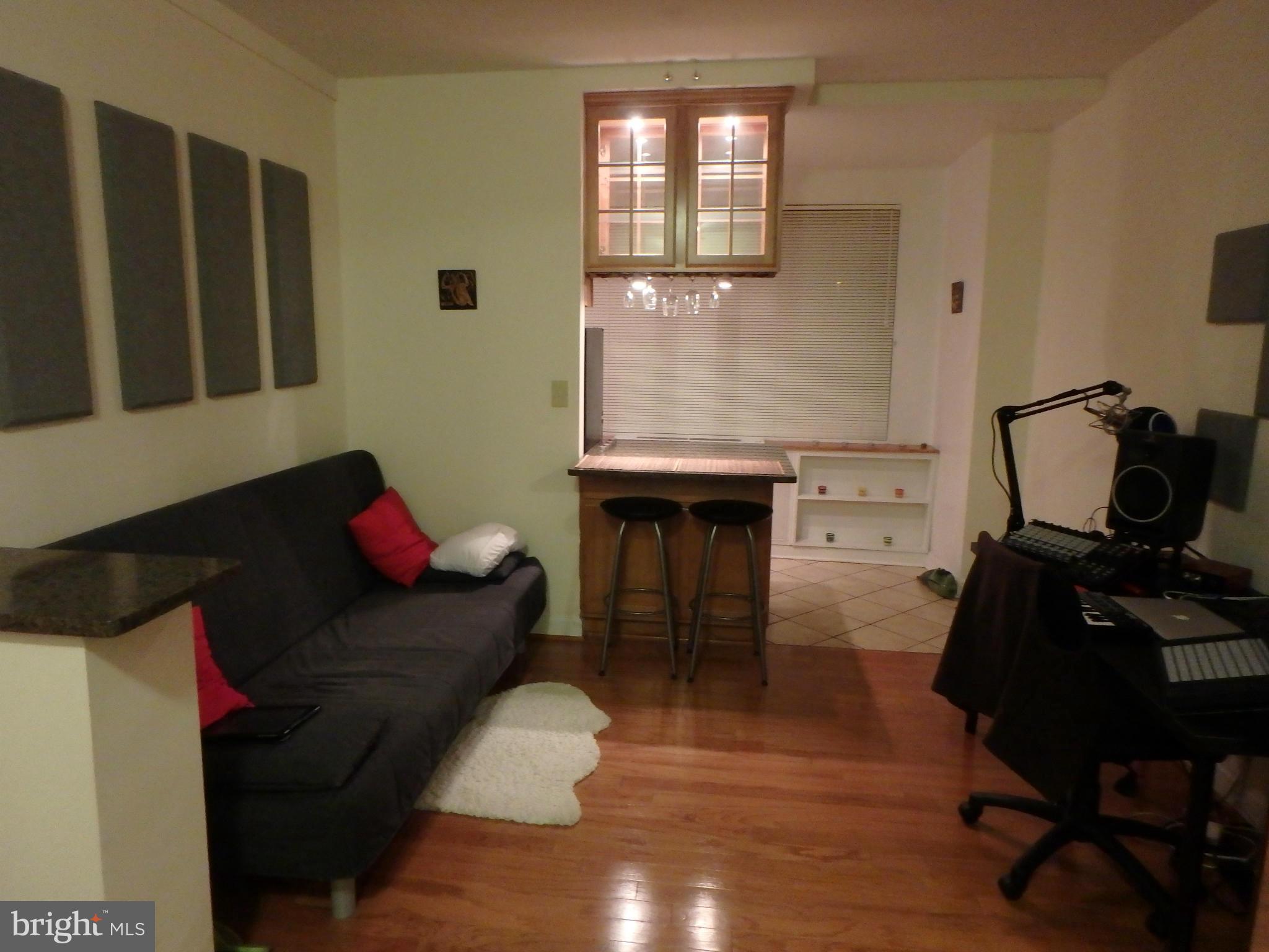 RIVER PLACE - Residential Lease