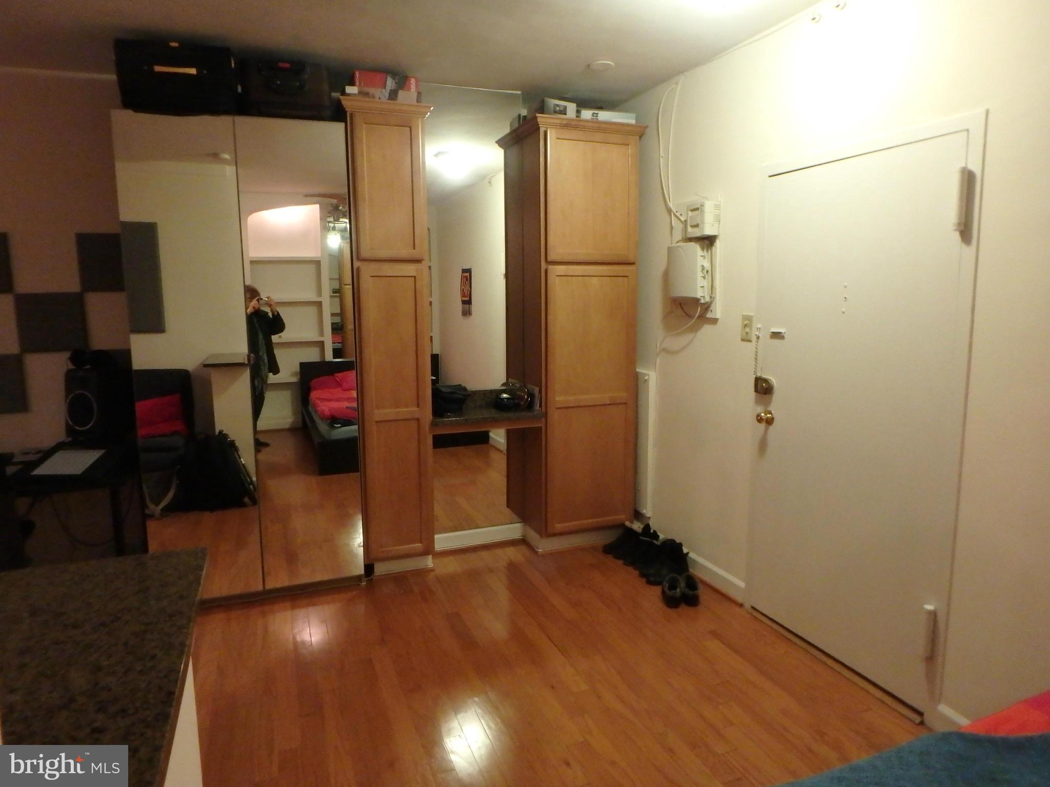 RIVER PLACE - Residential Lease