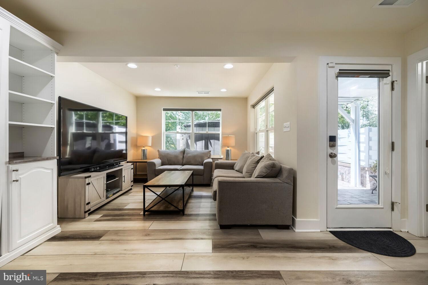 ARNOLD RIDGE - Residential