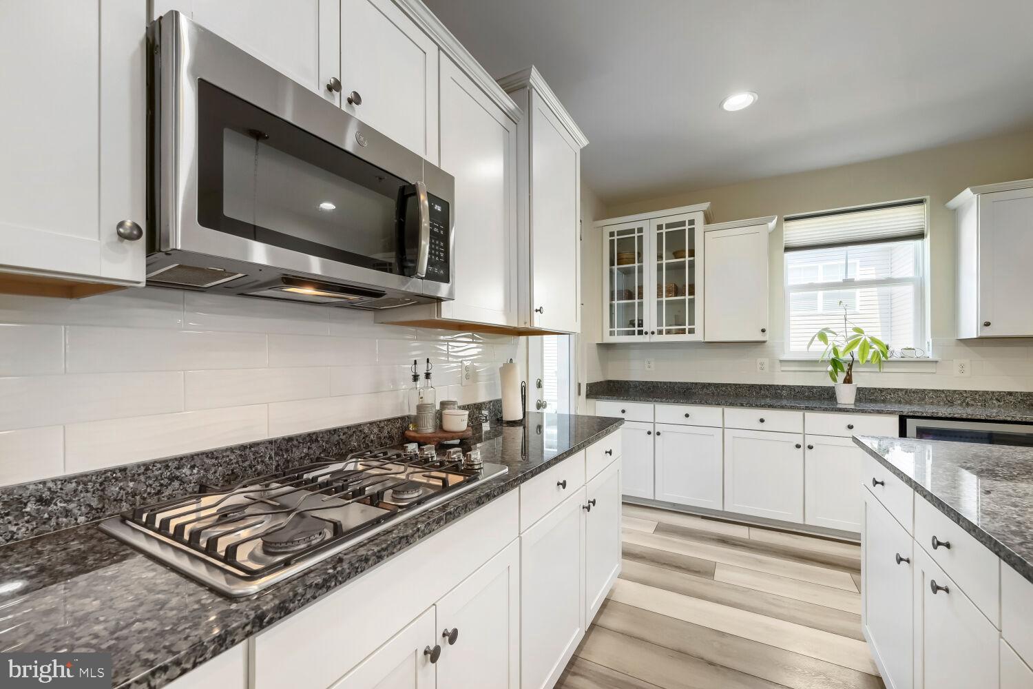 ARNOLD RIDGE - Residential