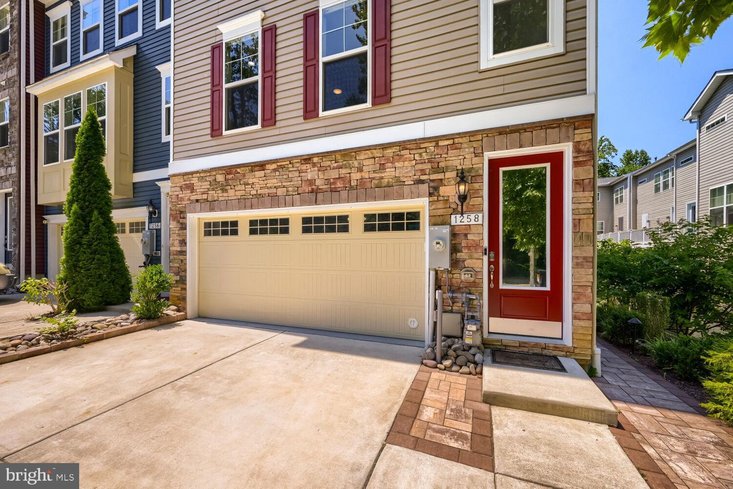 ARNOLD RIDGE - Residential