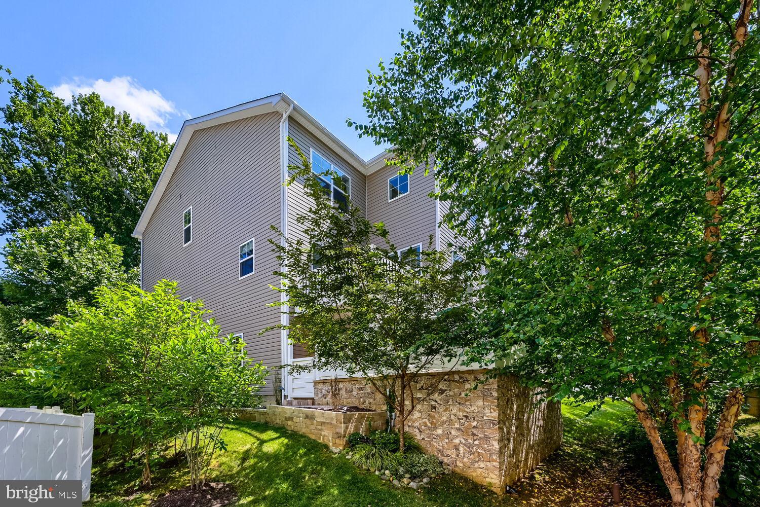 ARNOLD RIDGE - Residential