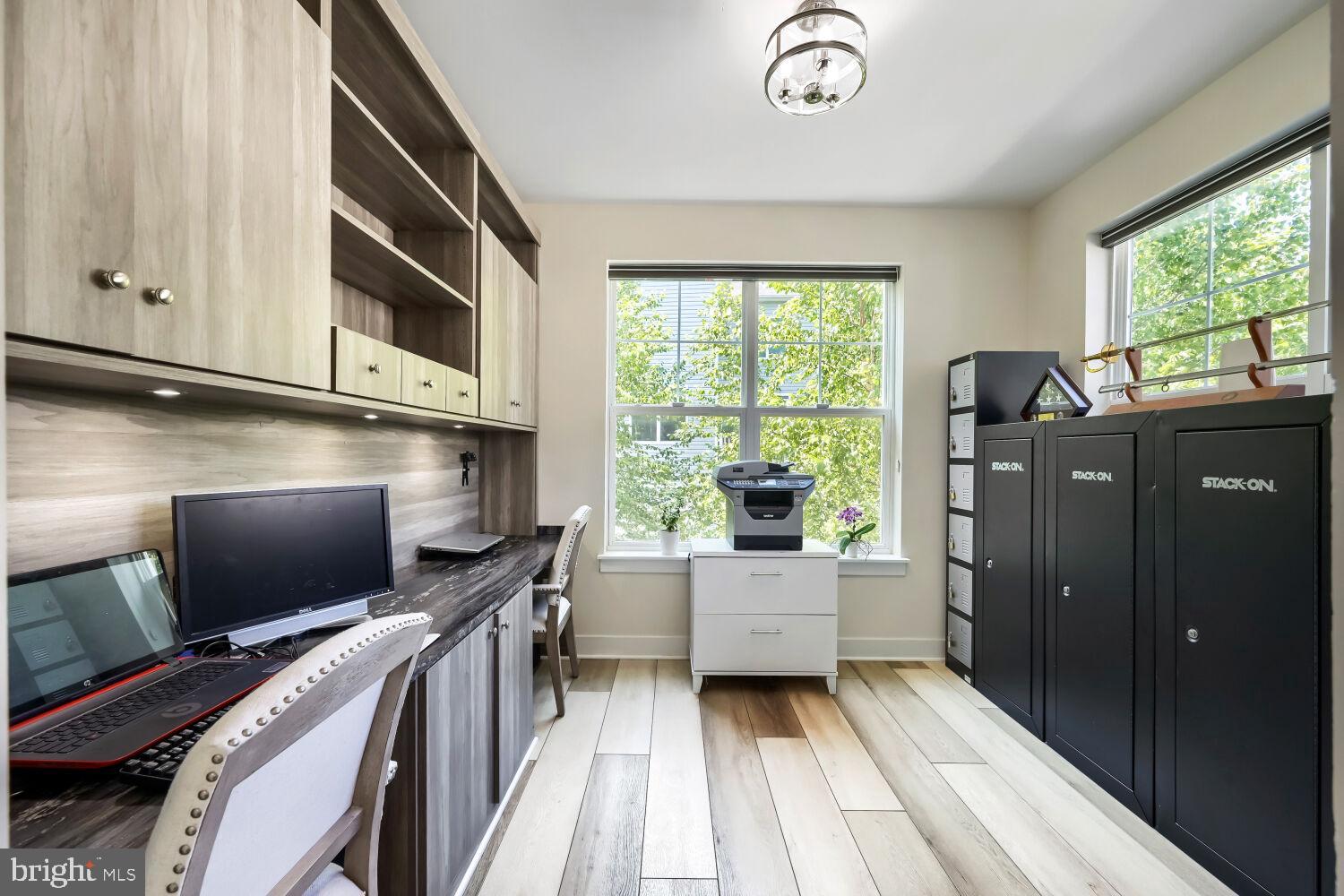 ARNOLD RIDGE - Residential