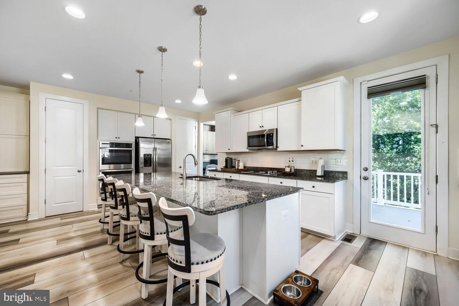 ARNOLD RIDGE - Residential
