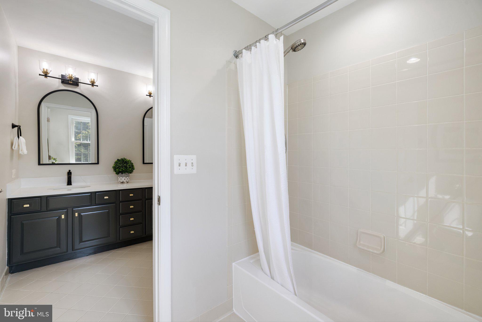 OAK HILL ESTATES - Residential