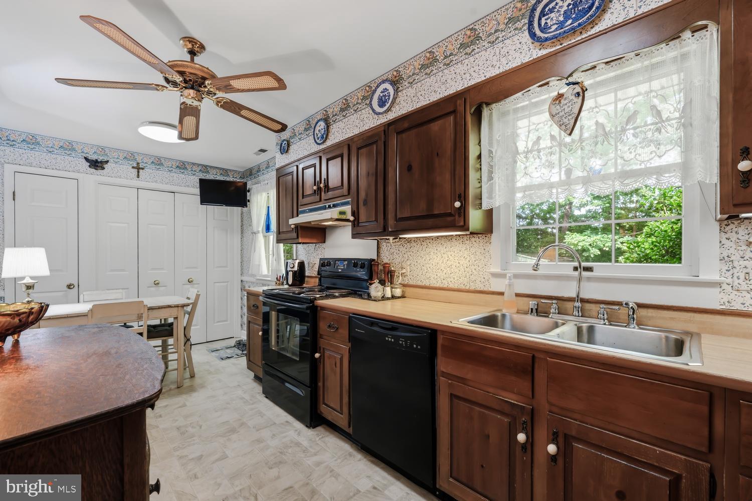 SOUTH BEECHWOOD - Residential