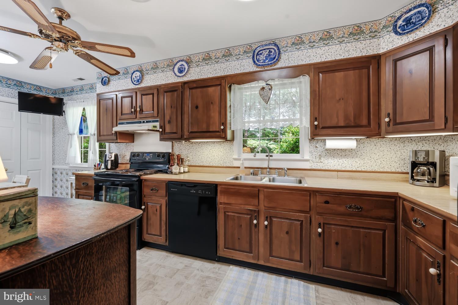 SOUTH BEECHWOOD - Residential