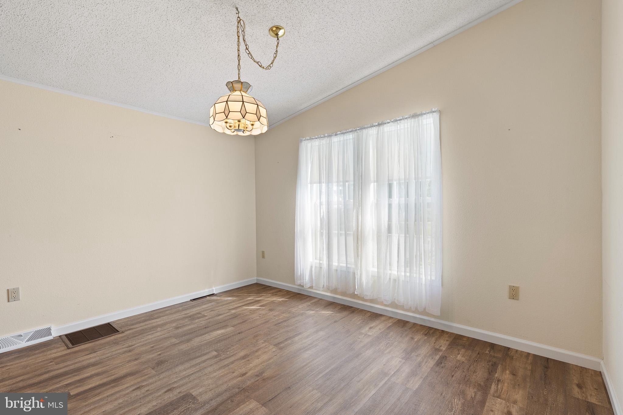 MURRAY MANOR II - Residential