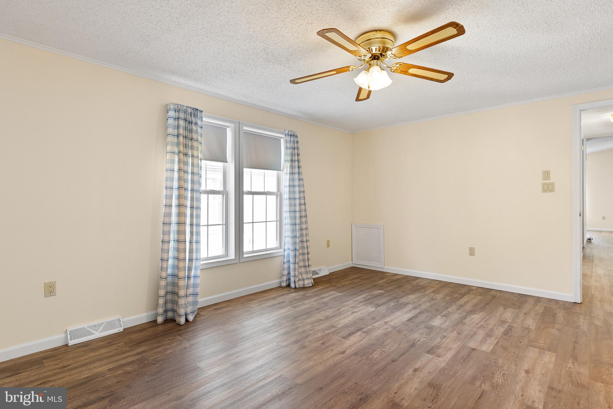 MURRAY MANOR II - Residential