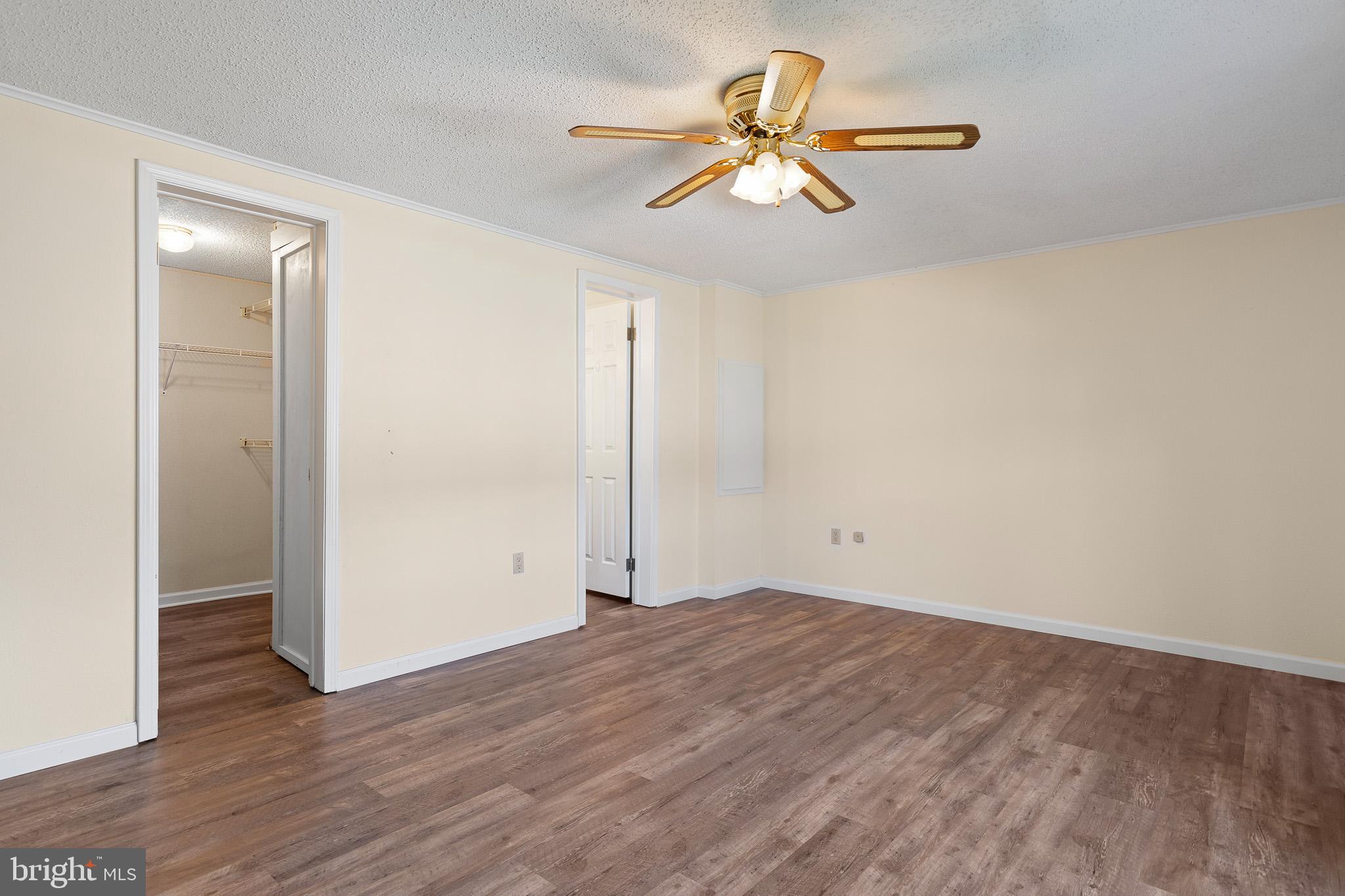 MURRAY MANOR II - Residential