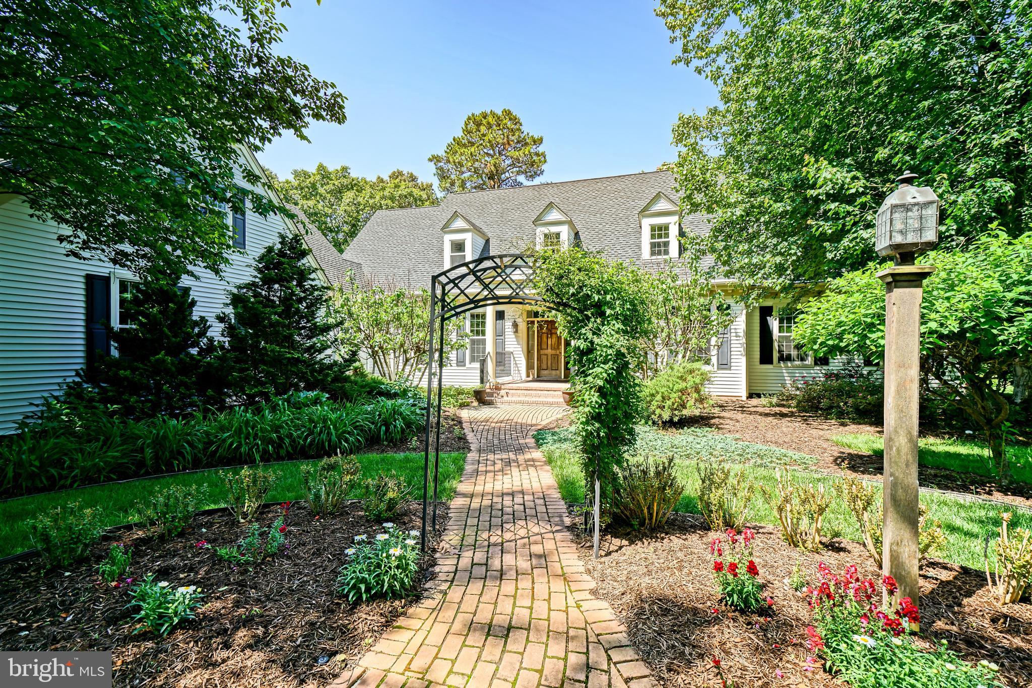 BLUE HERON ESTATES - Residential