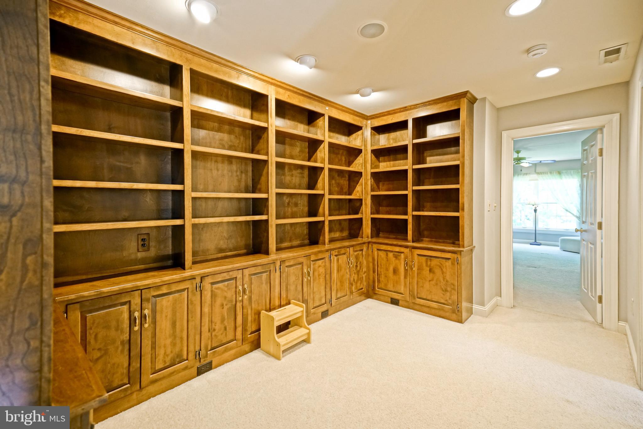 BLUE HERON ESTATES - Residential