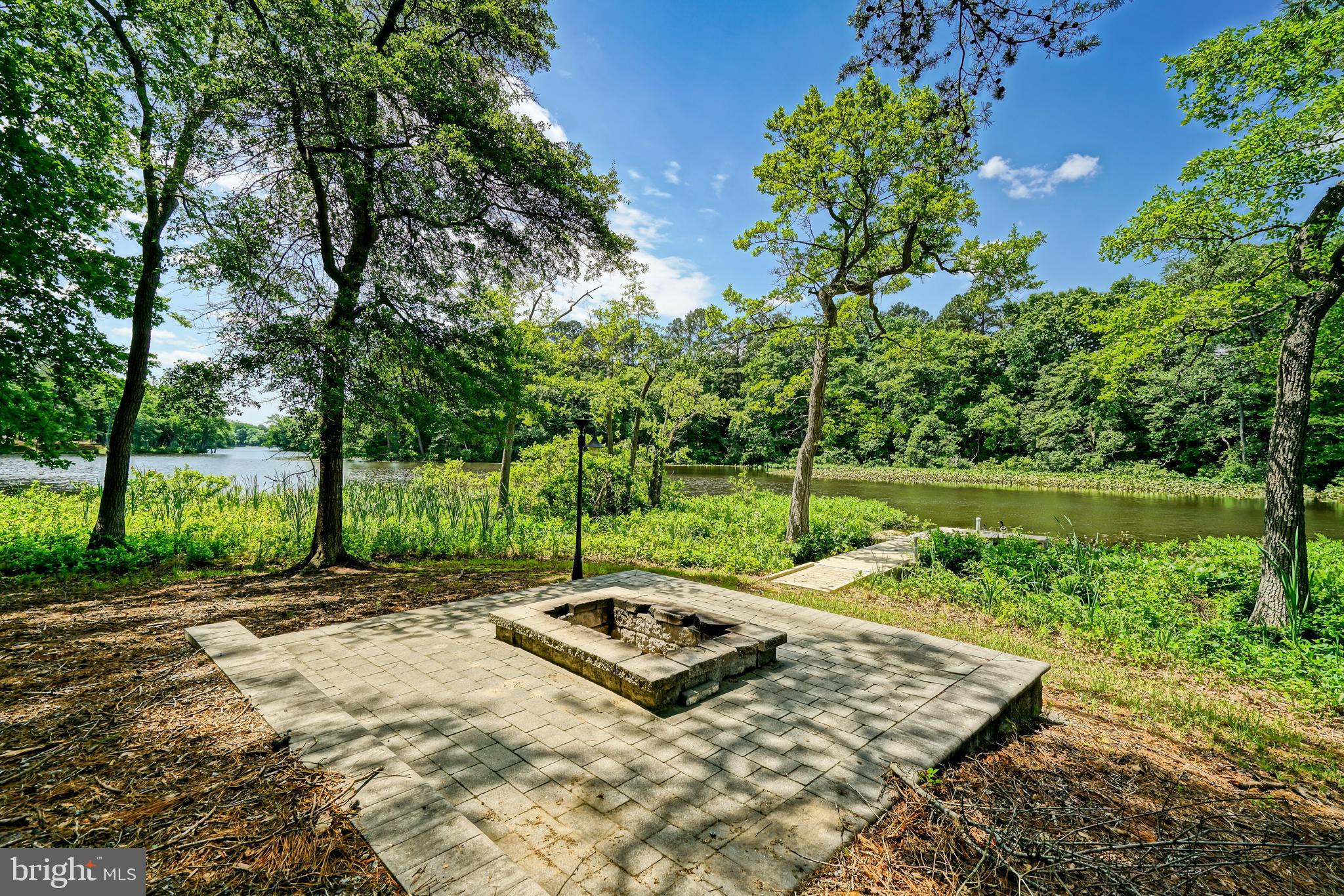 BLUE HERON ESTATES - Residential