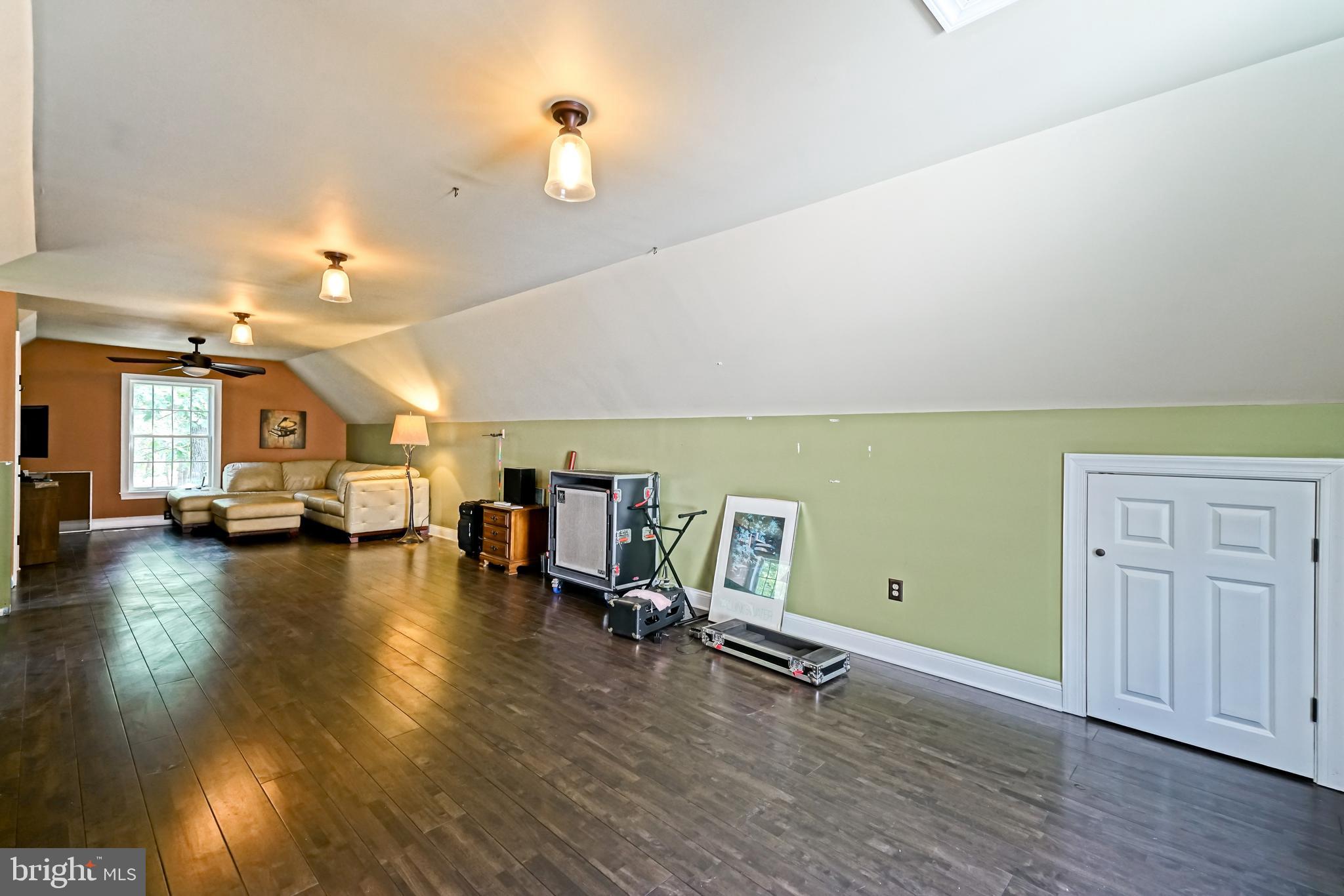 BLUE HERON ESTATES - Residential