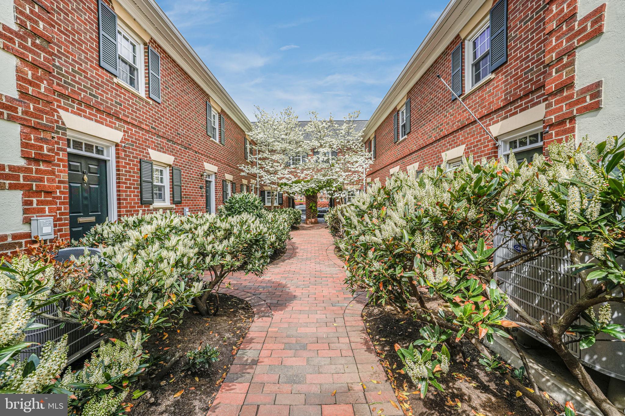 WATERGATE OF ALEXANDRIA - Residential