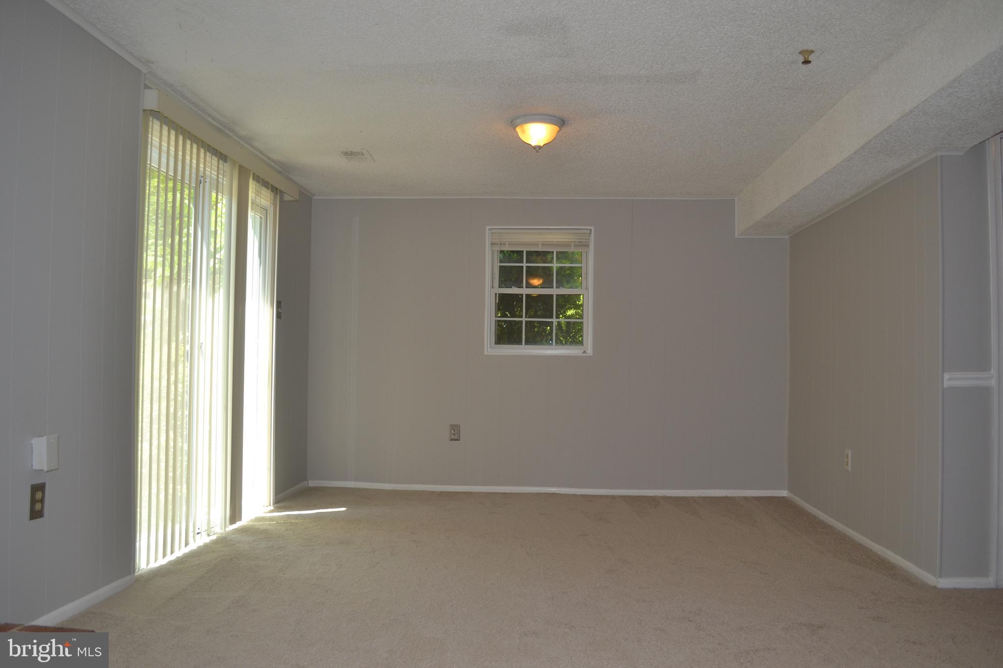 ROCKSHIRE TOWNHOMES - Residential