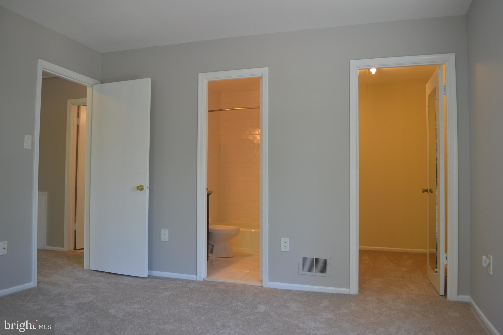 ROCKSHIRE TOWNHOMES - Residential