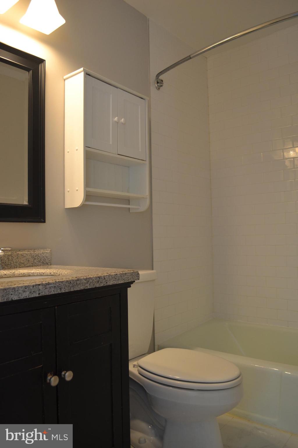 ROCKSHIRE TOWNHOMES - Residential