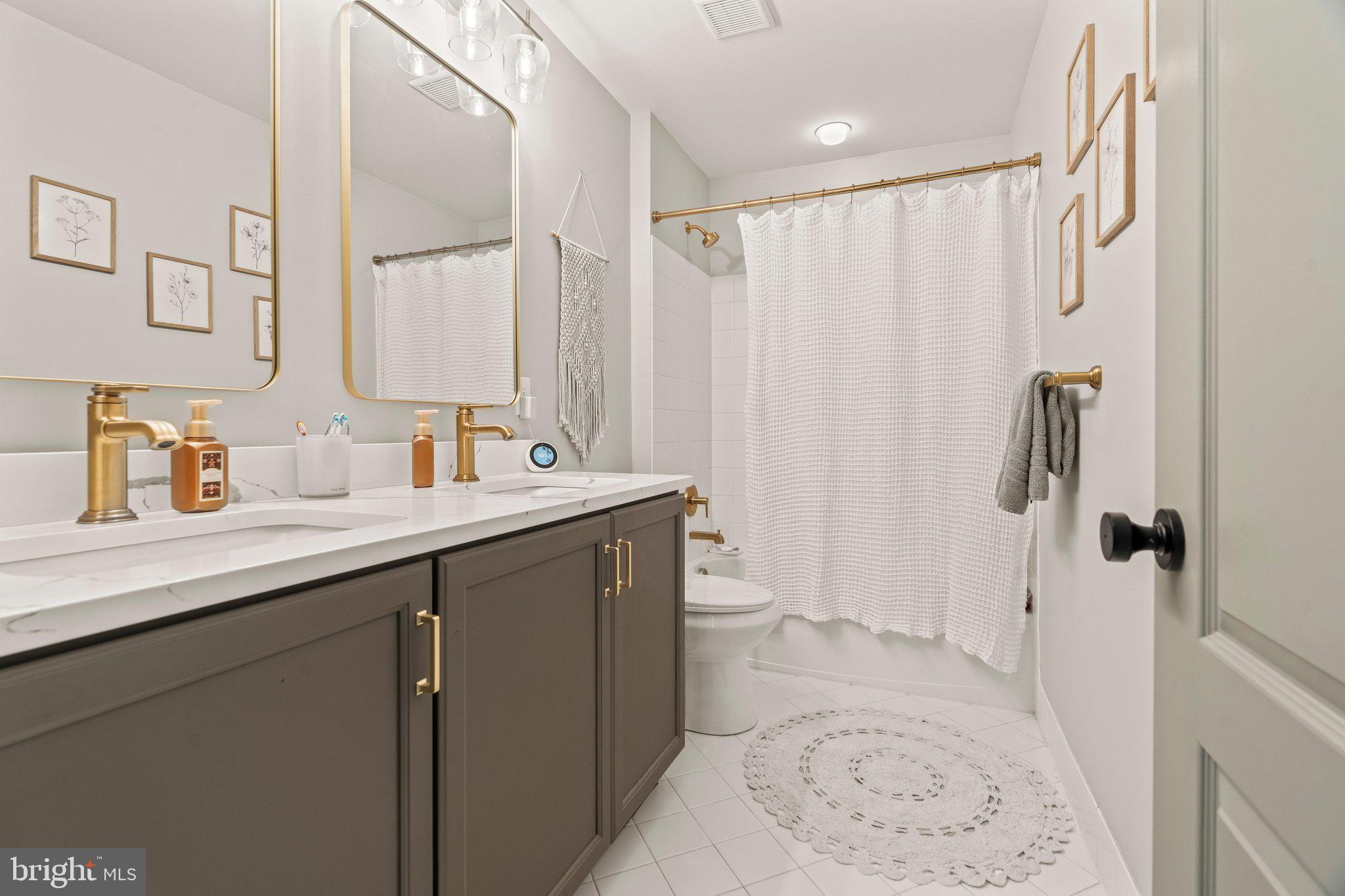 PENNLAND FARM WEST - Residential