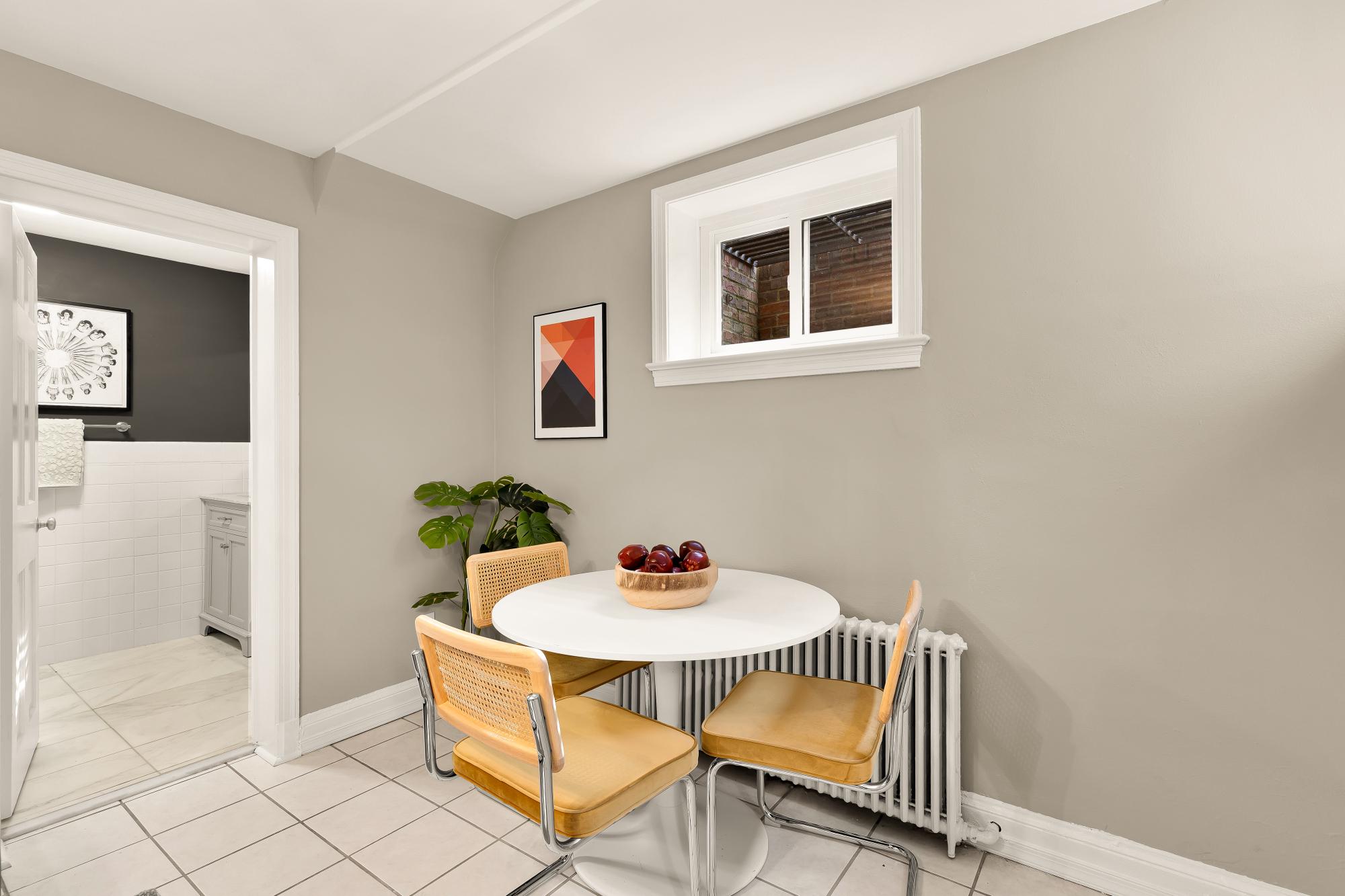 CRESTWOOD - Residential