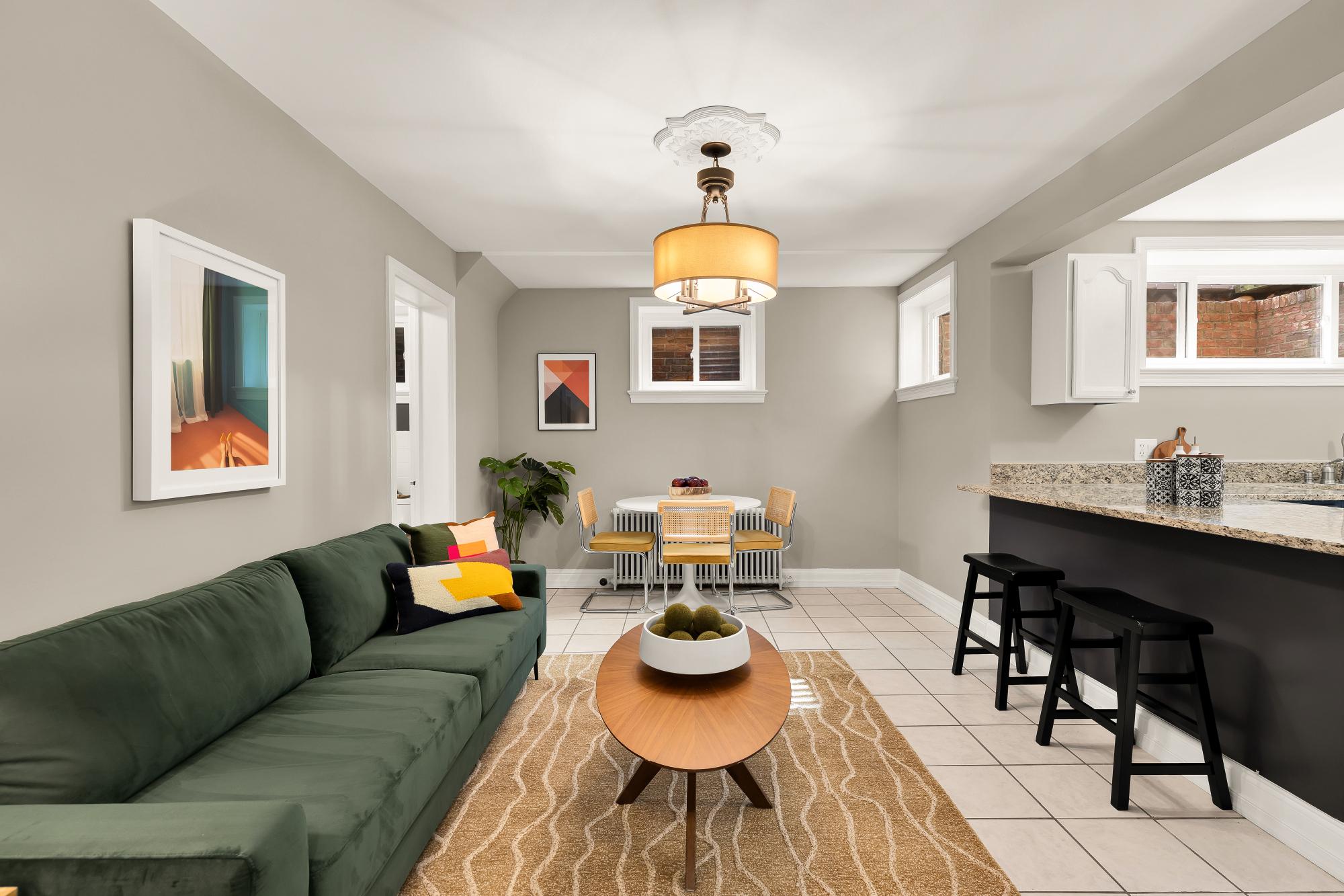 CRESTWOOD - Residential