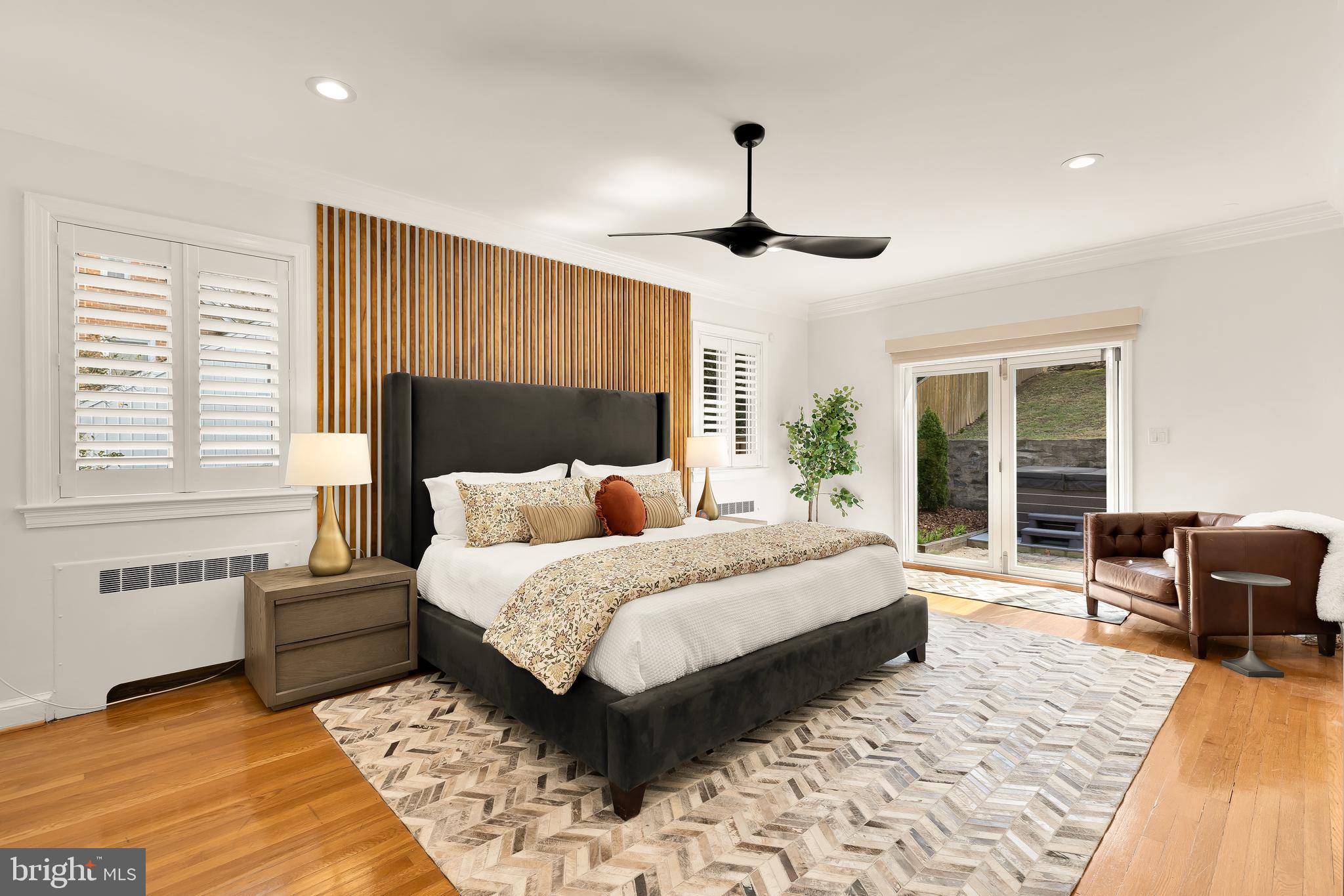 CRESTWOOD - Residential