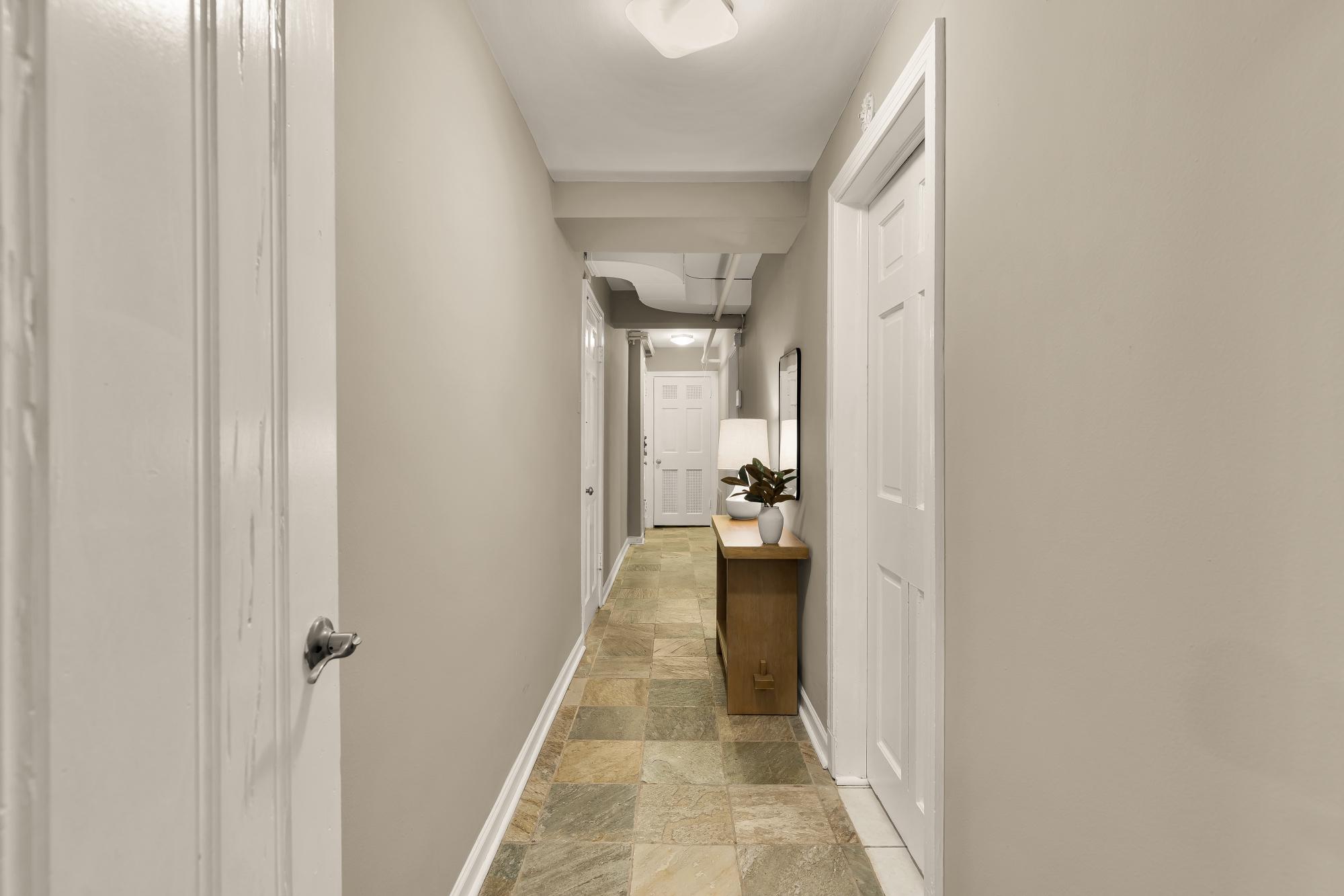 CRESTWOOD - Residential