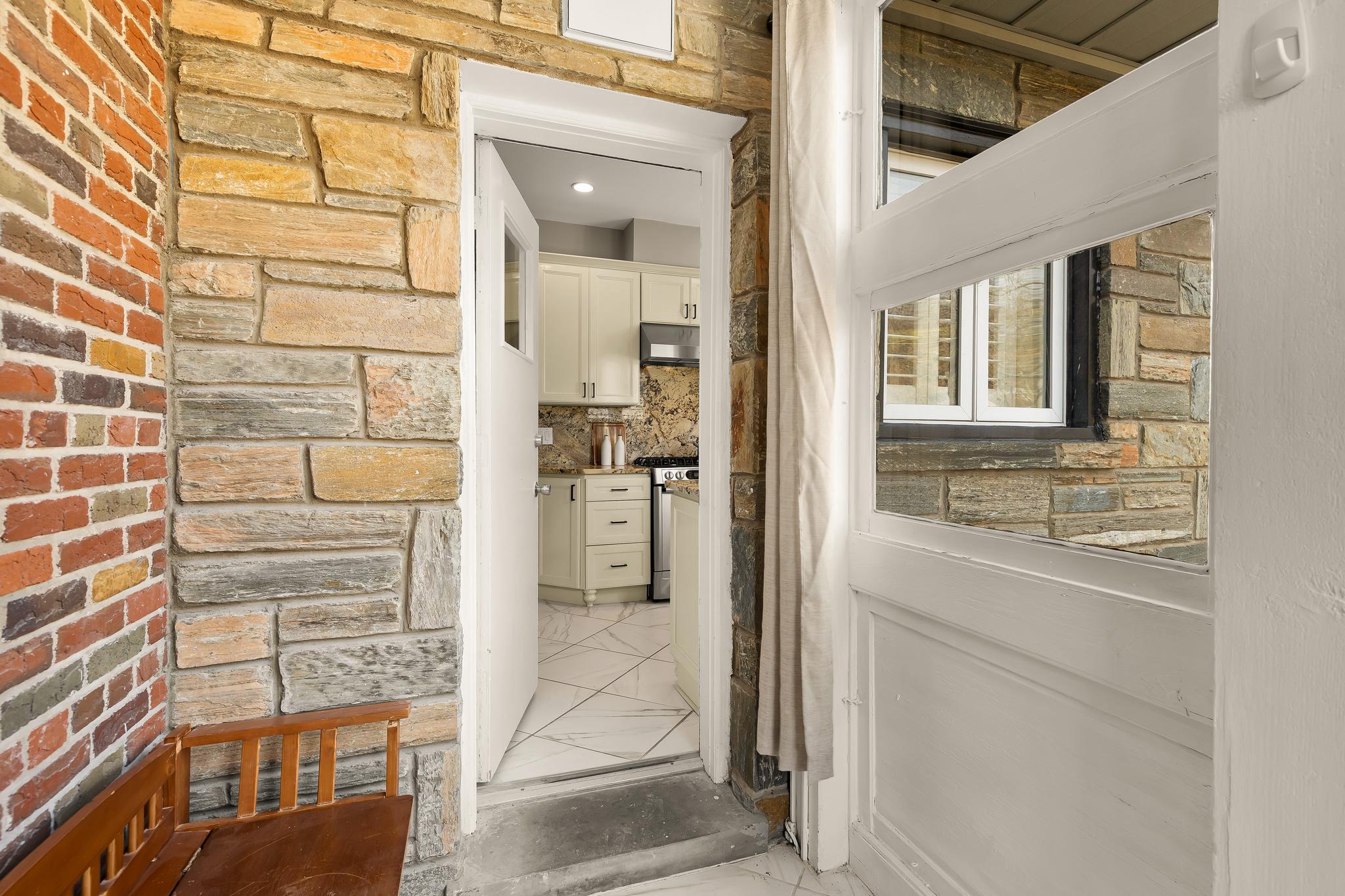 CRESTWOOD - Residential