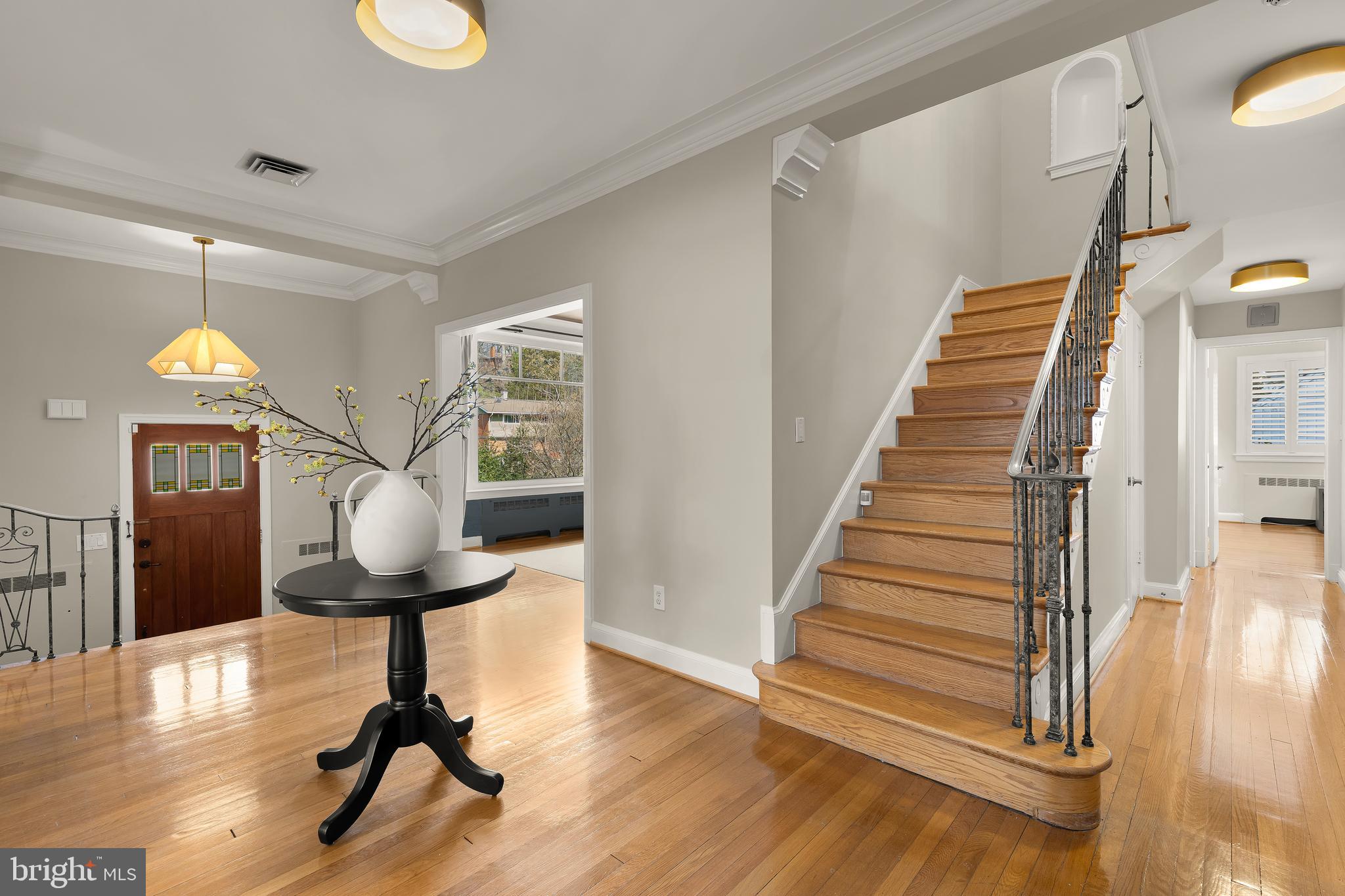 CRESTWOOD - Residential