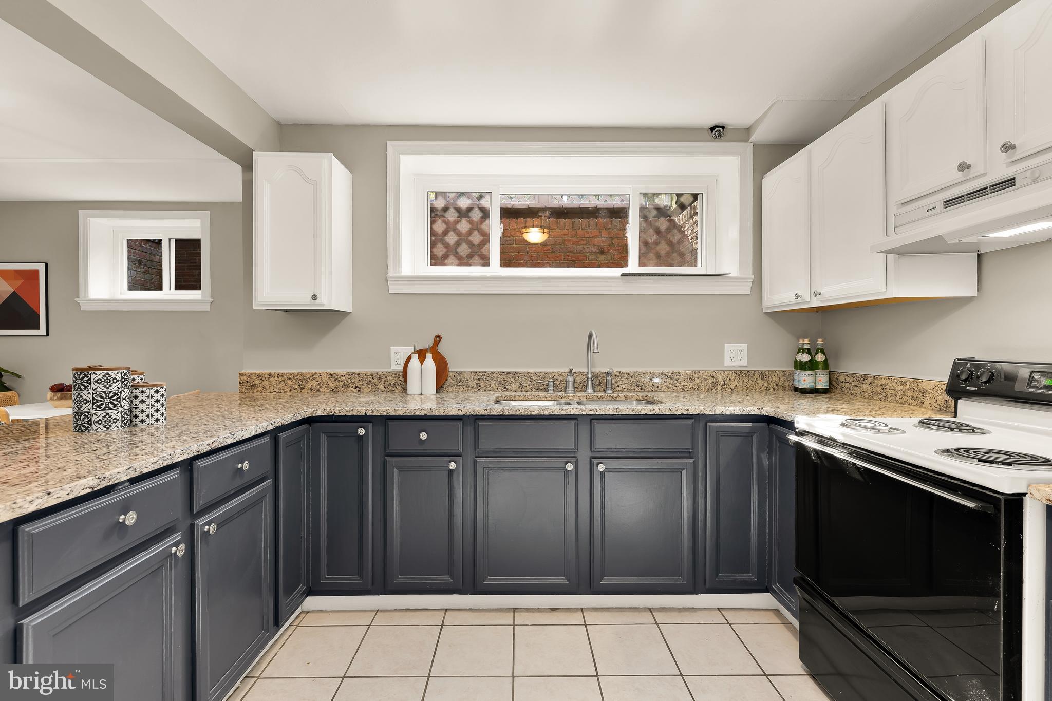 CRESTWOOD - Residential