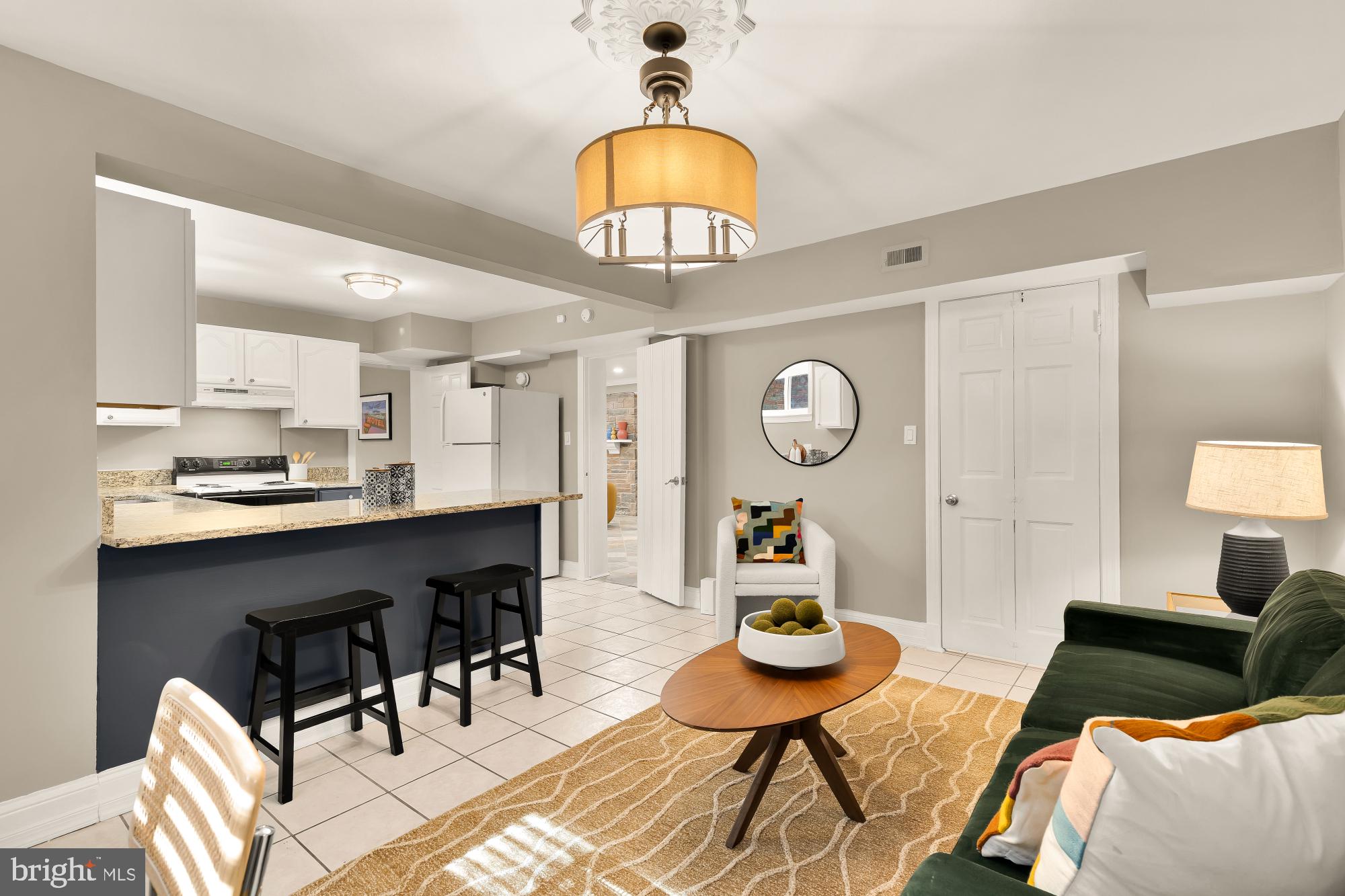 CRESTWOOD - Residential
