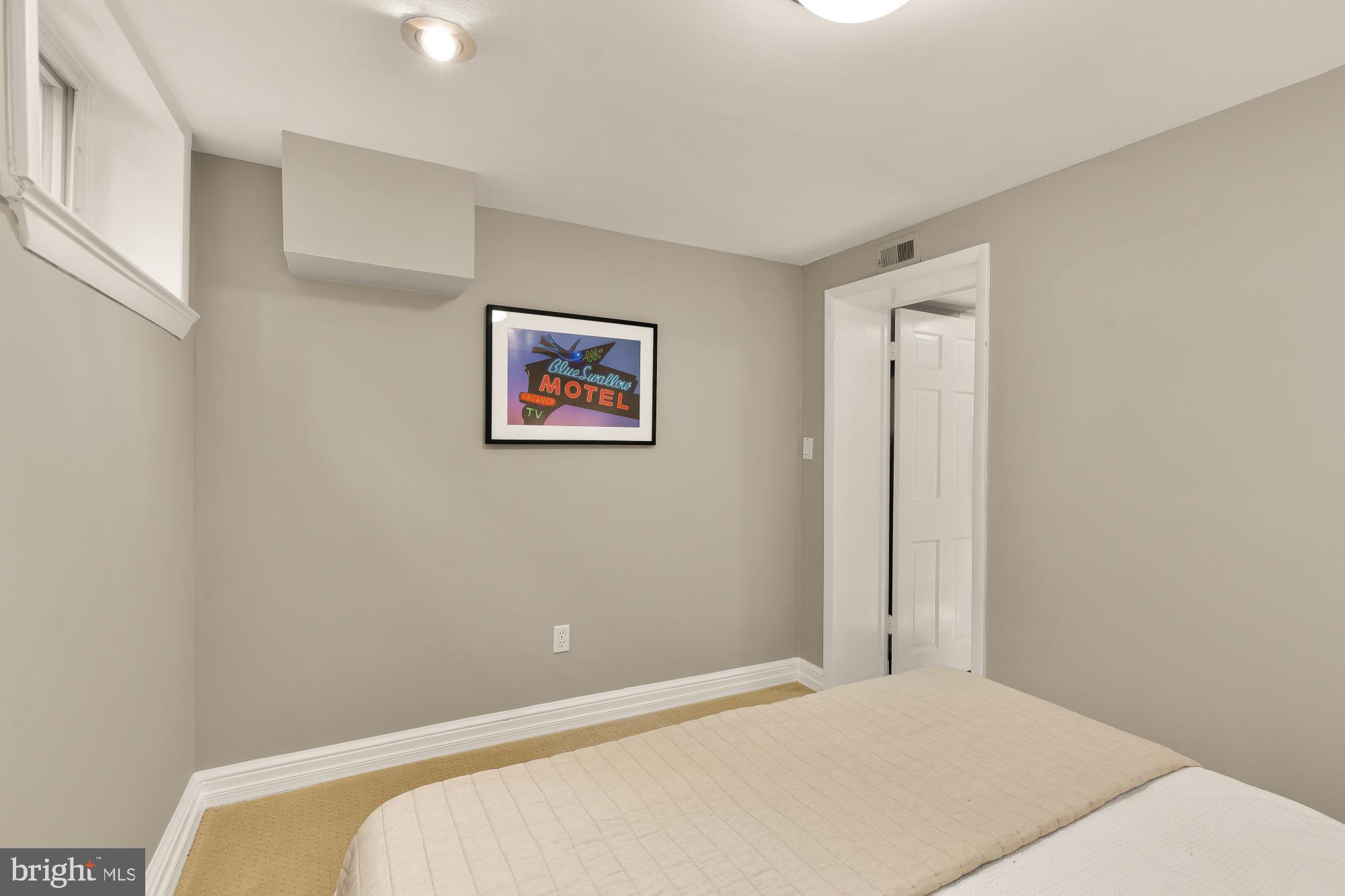 CRESTWOOD - Residential