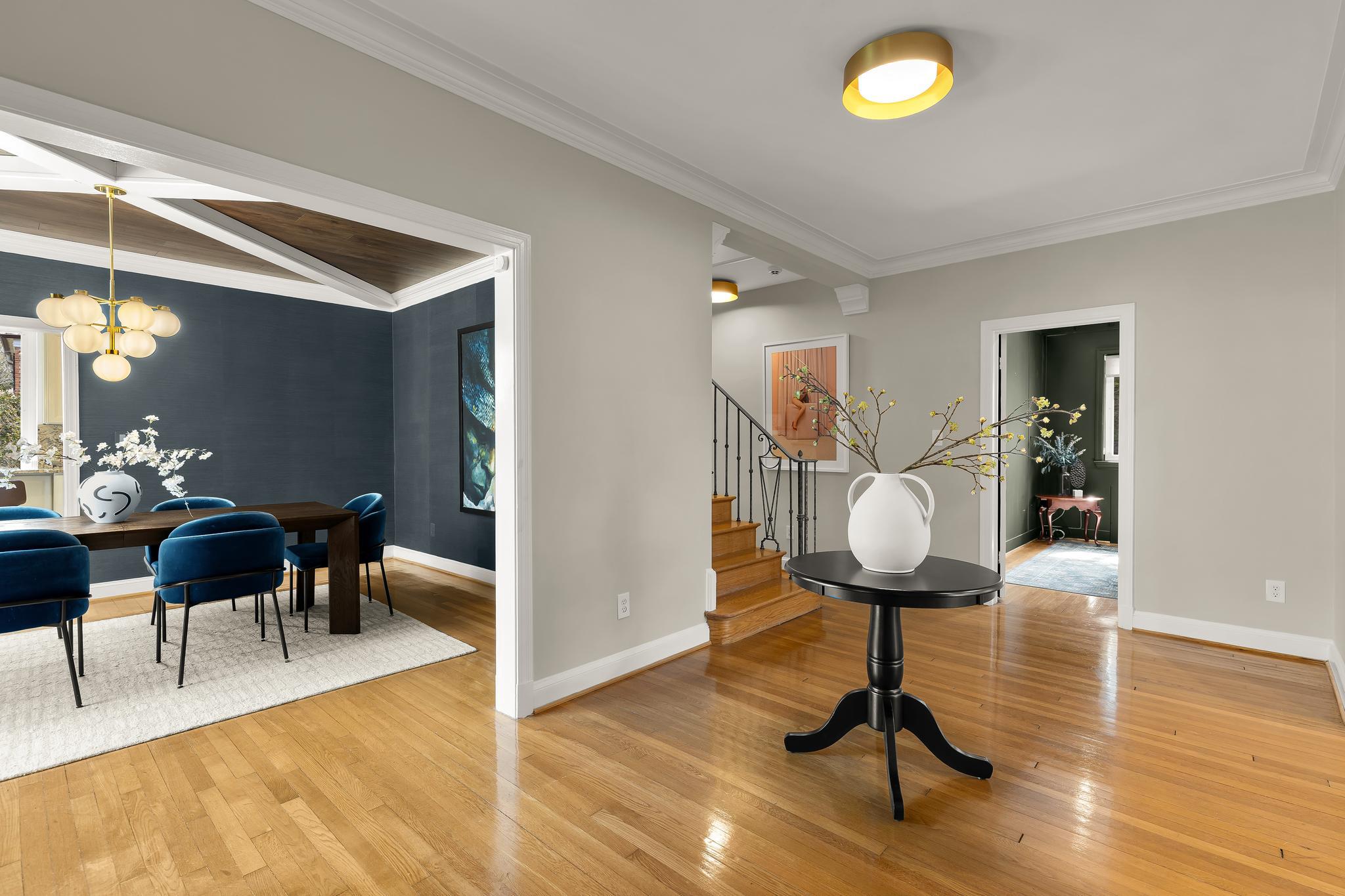 CRESTWOOD - Residential