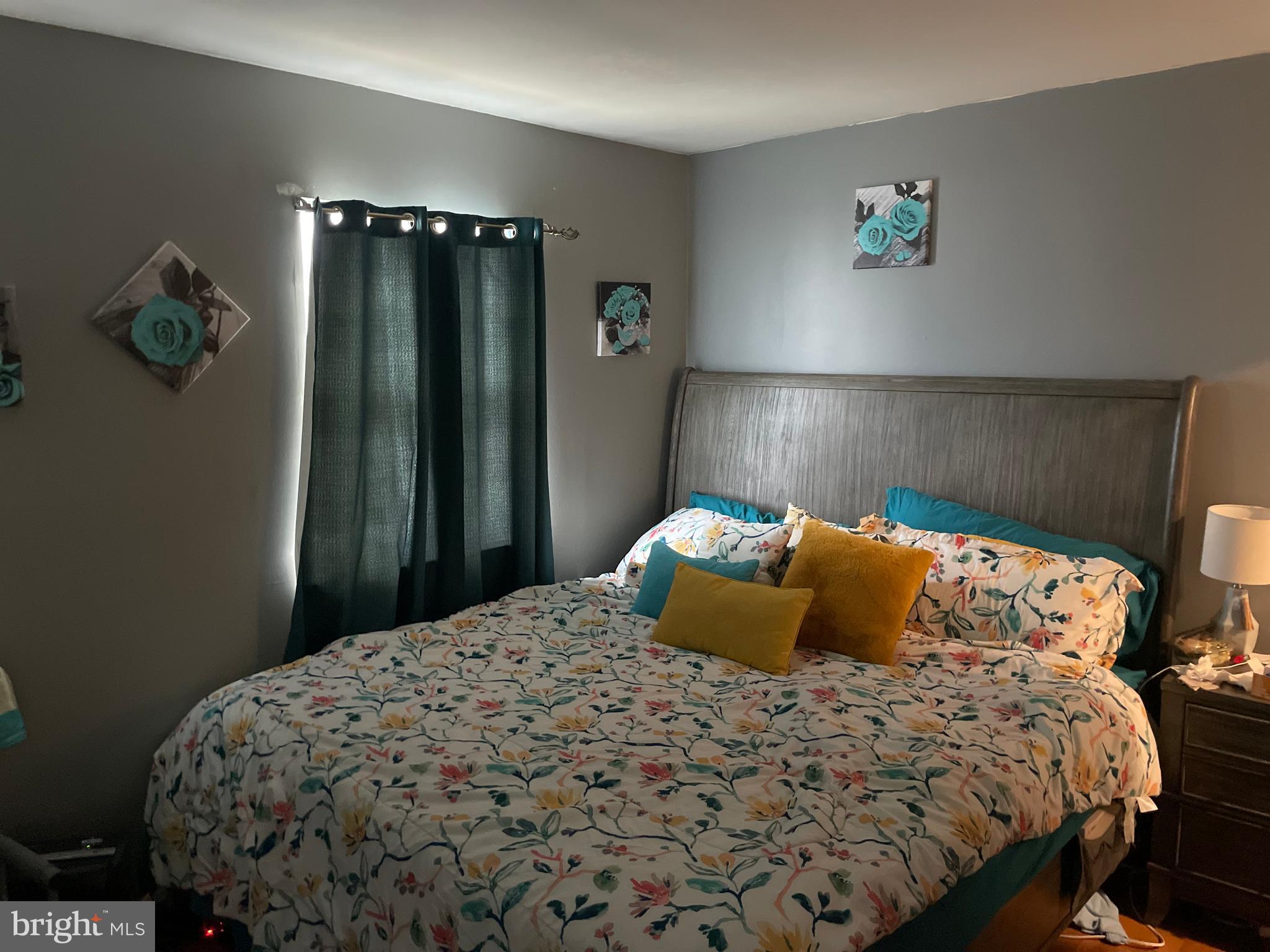 HARFORD SQUARE - Residential