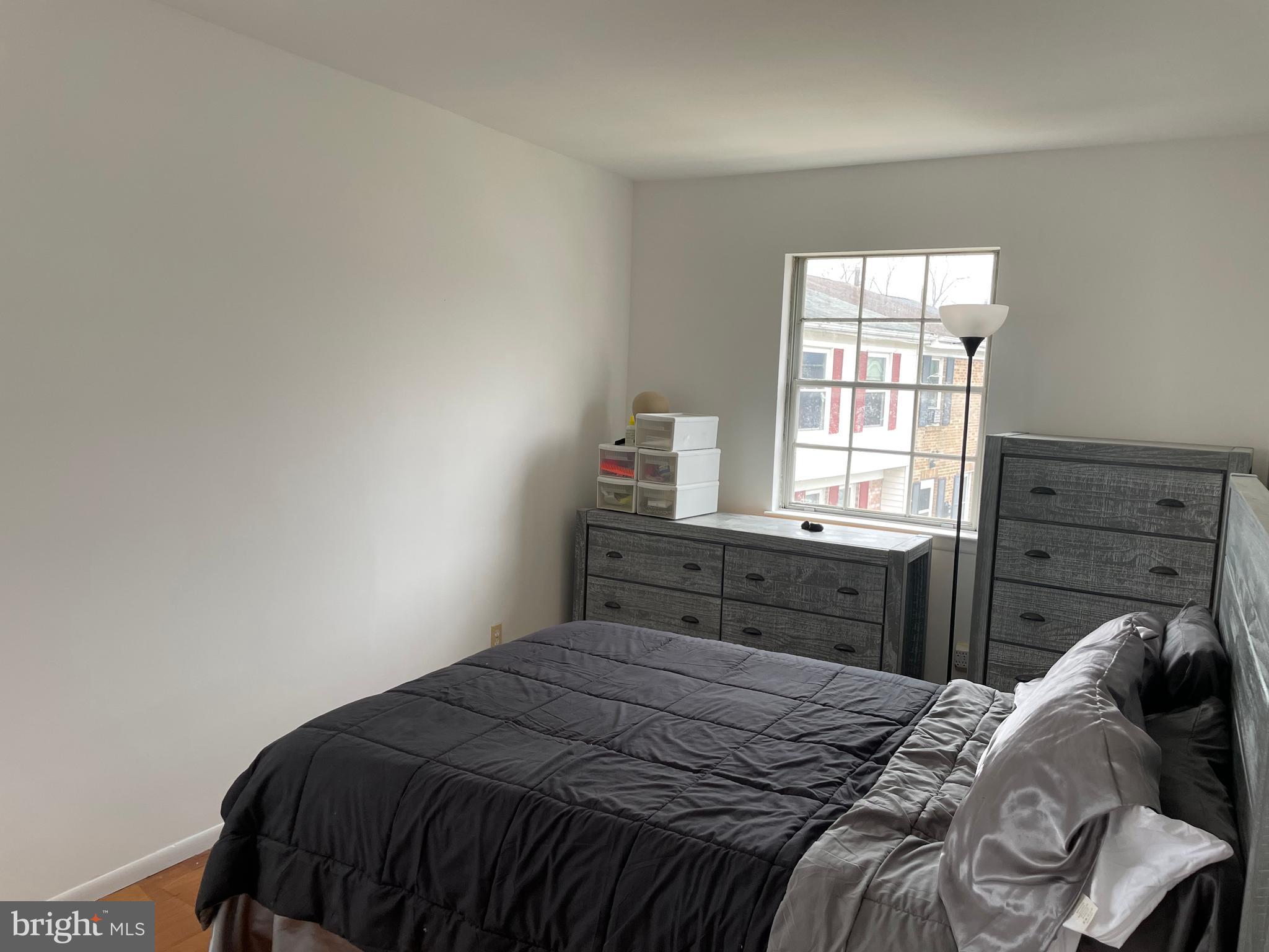 HARFORD SQUARE - Residential