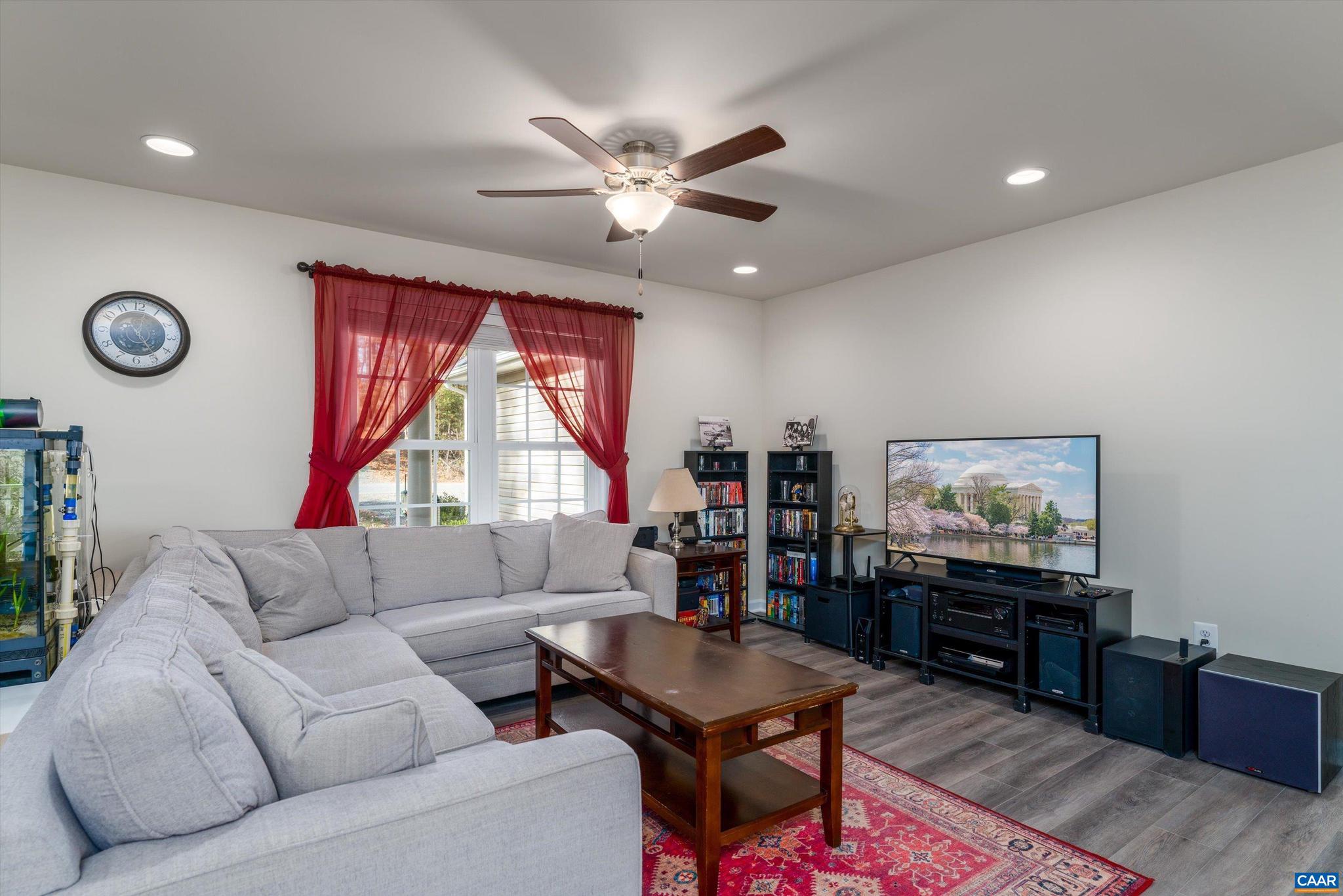 SHENANDOAH CROSSING - Residential