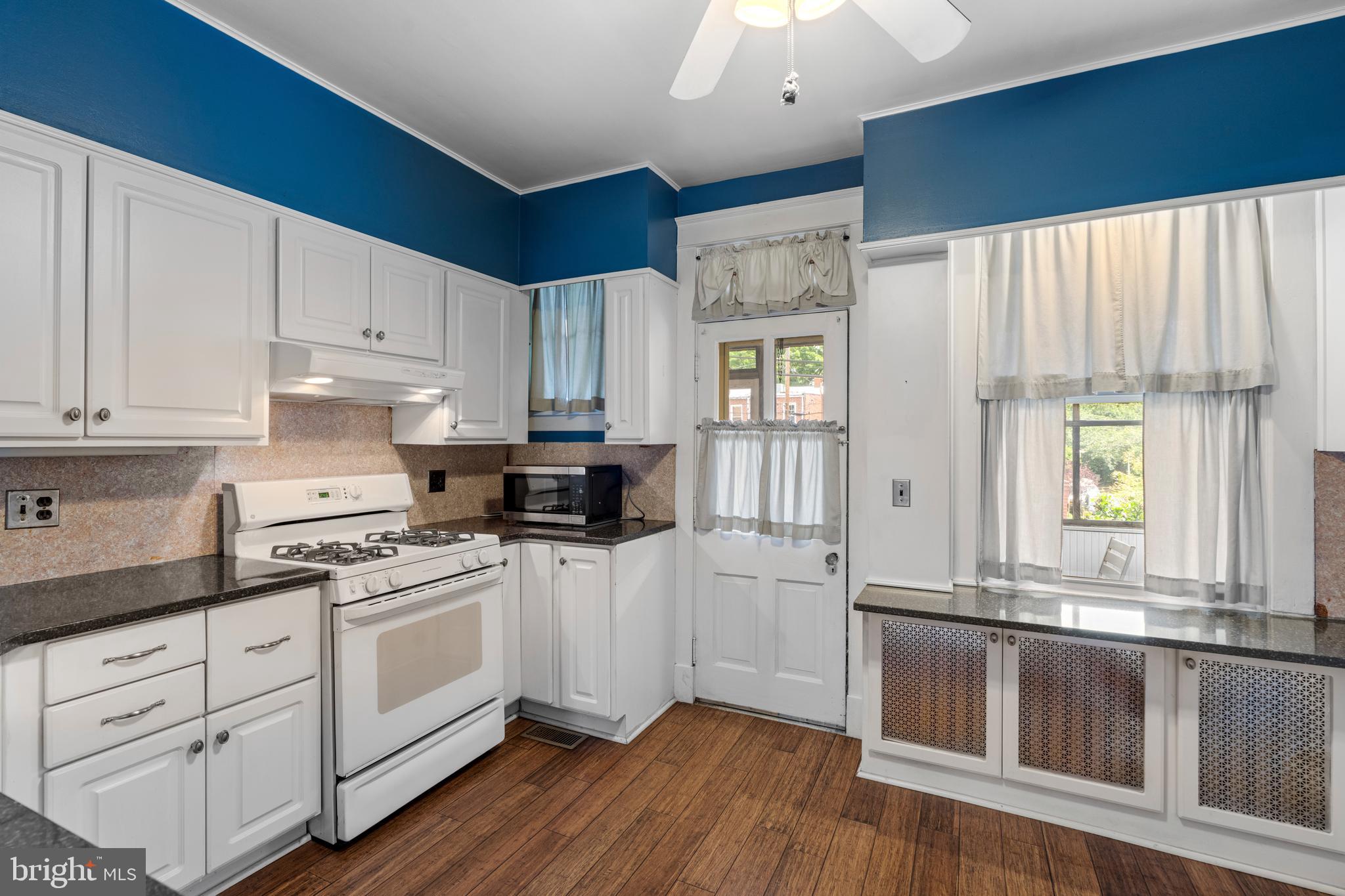 WYMAN PARK HAMPDEN - Residential