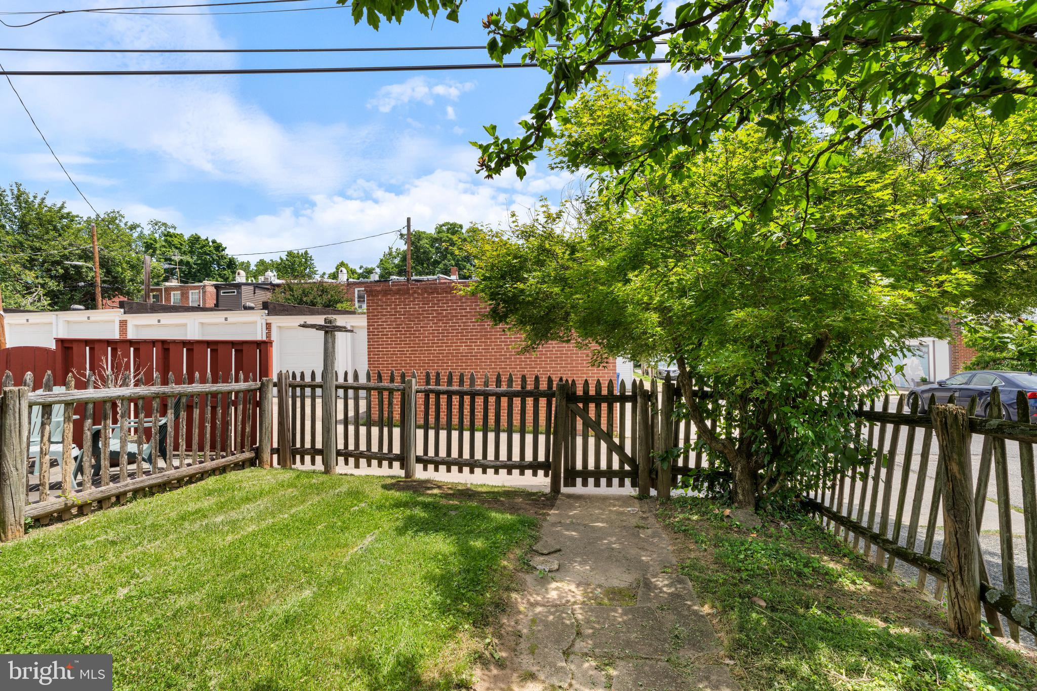 WYMAN PARK HAMPDEN - Residential