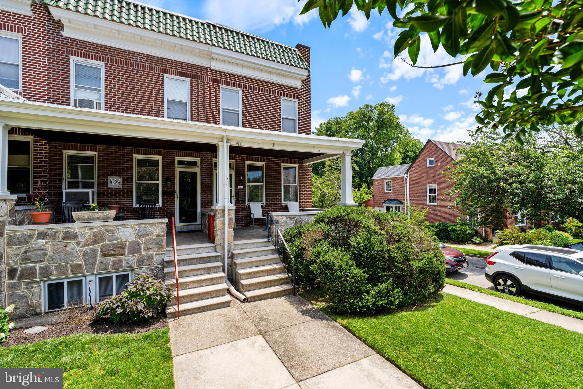 WYMAN PARK HAMPDEN - Residential