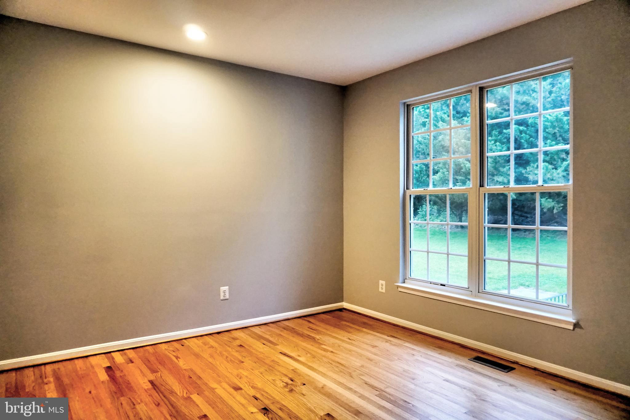 SOUTH RIDING - Residential