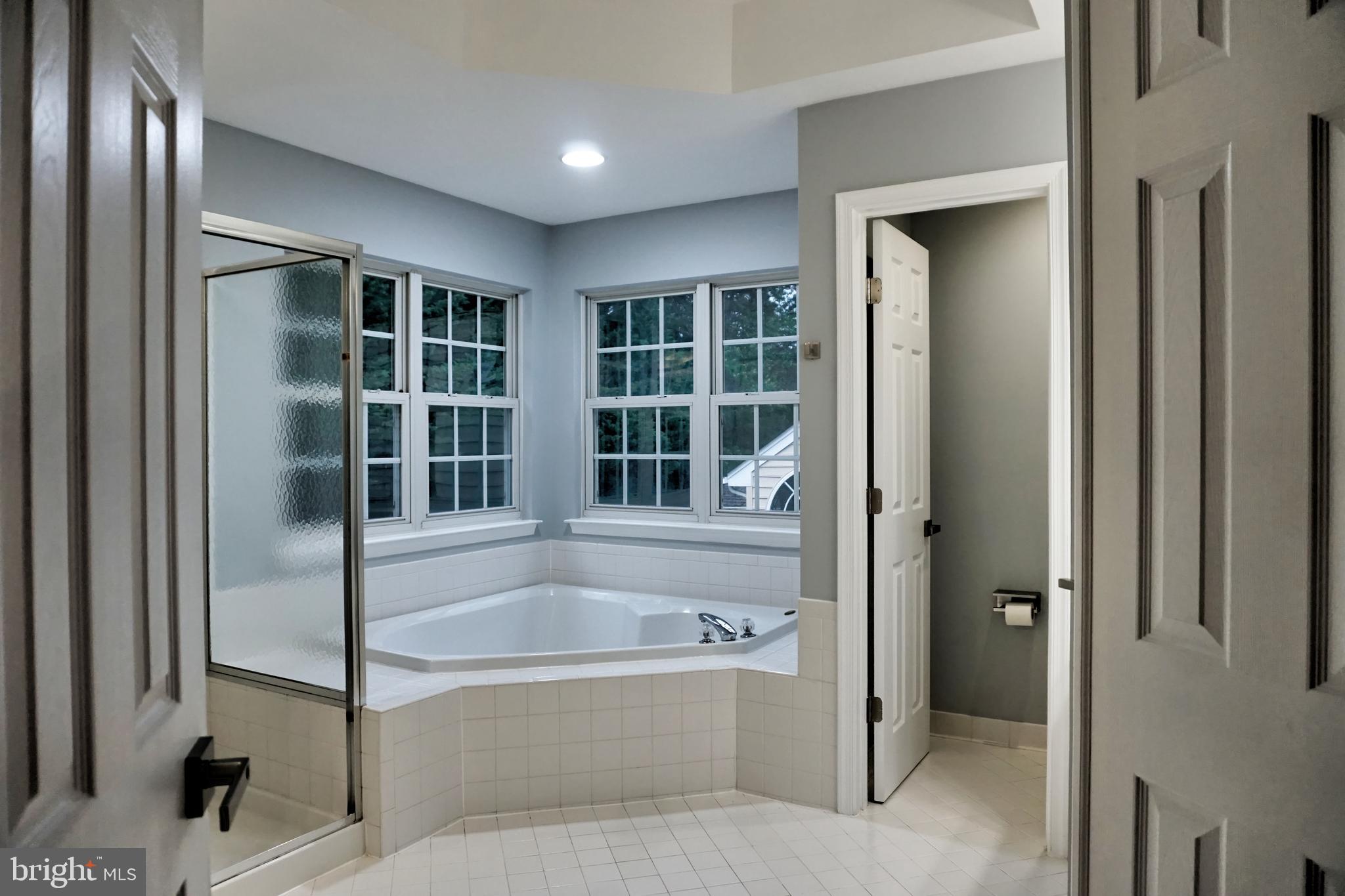 SOUTH RIDING - Residential