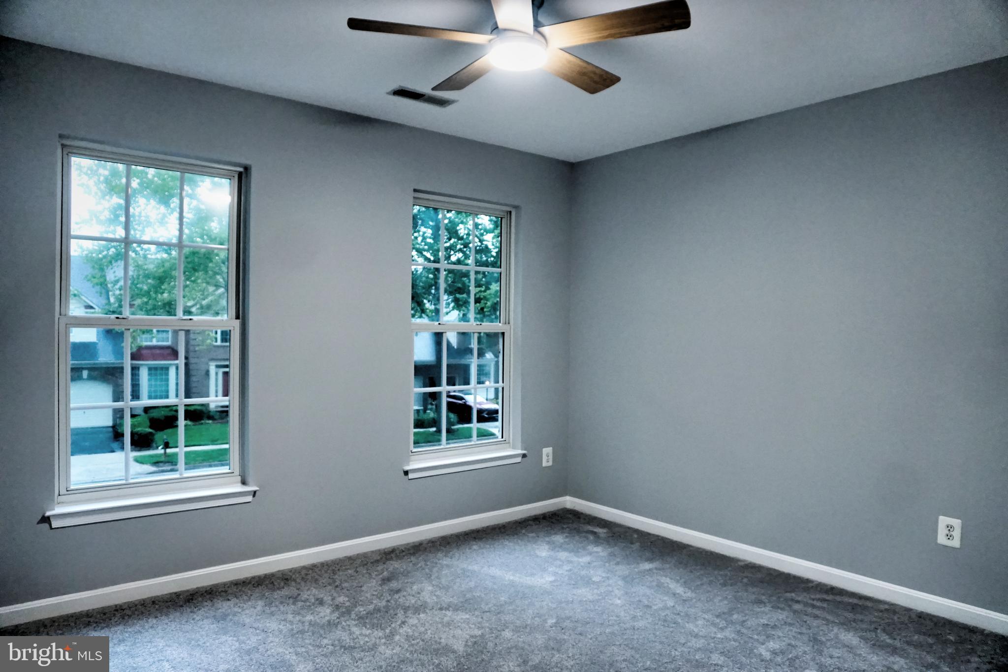 SOUTH RIDING - Residential