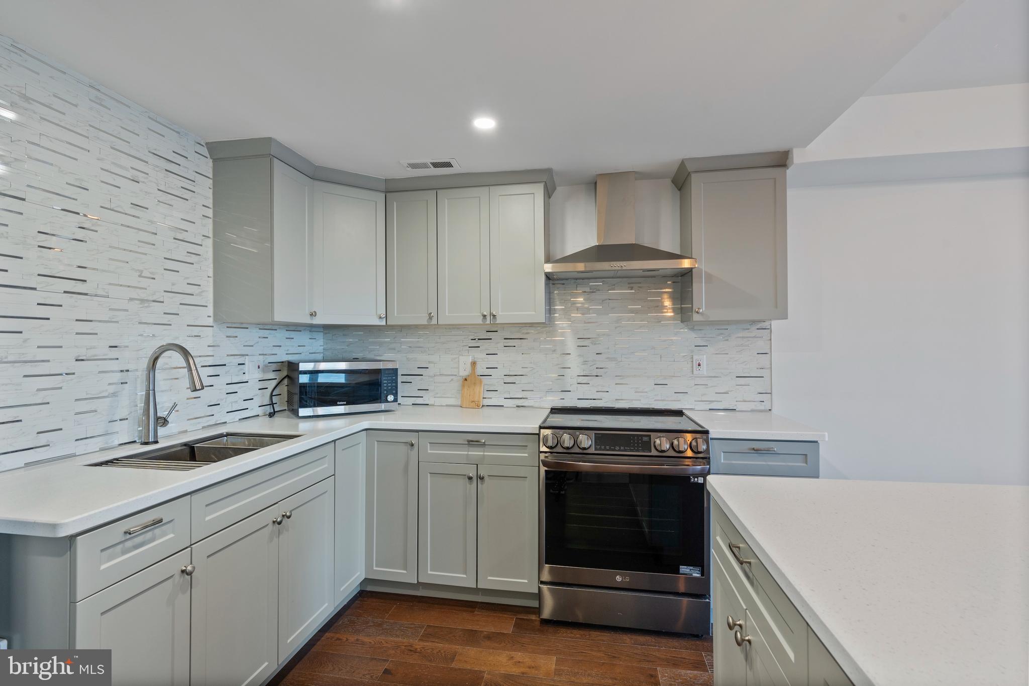 THE ELMONT - Residential