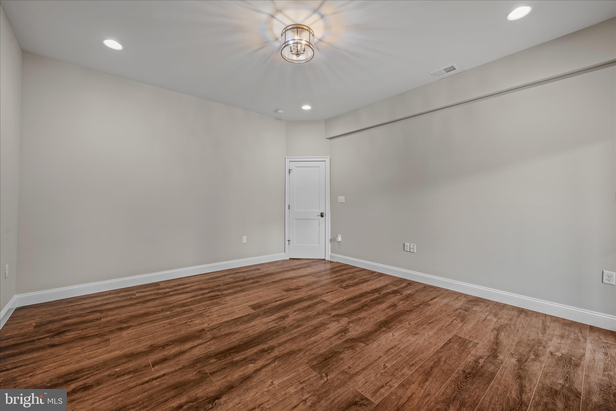 GREYSTONE ON THE OPEQUON - Residential