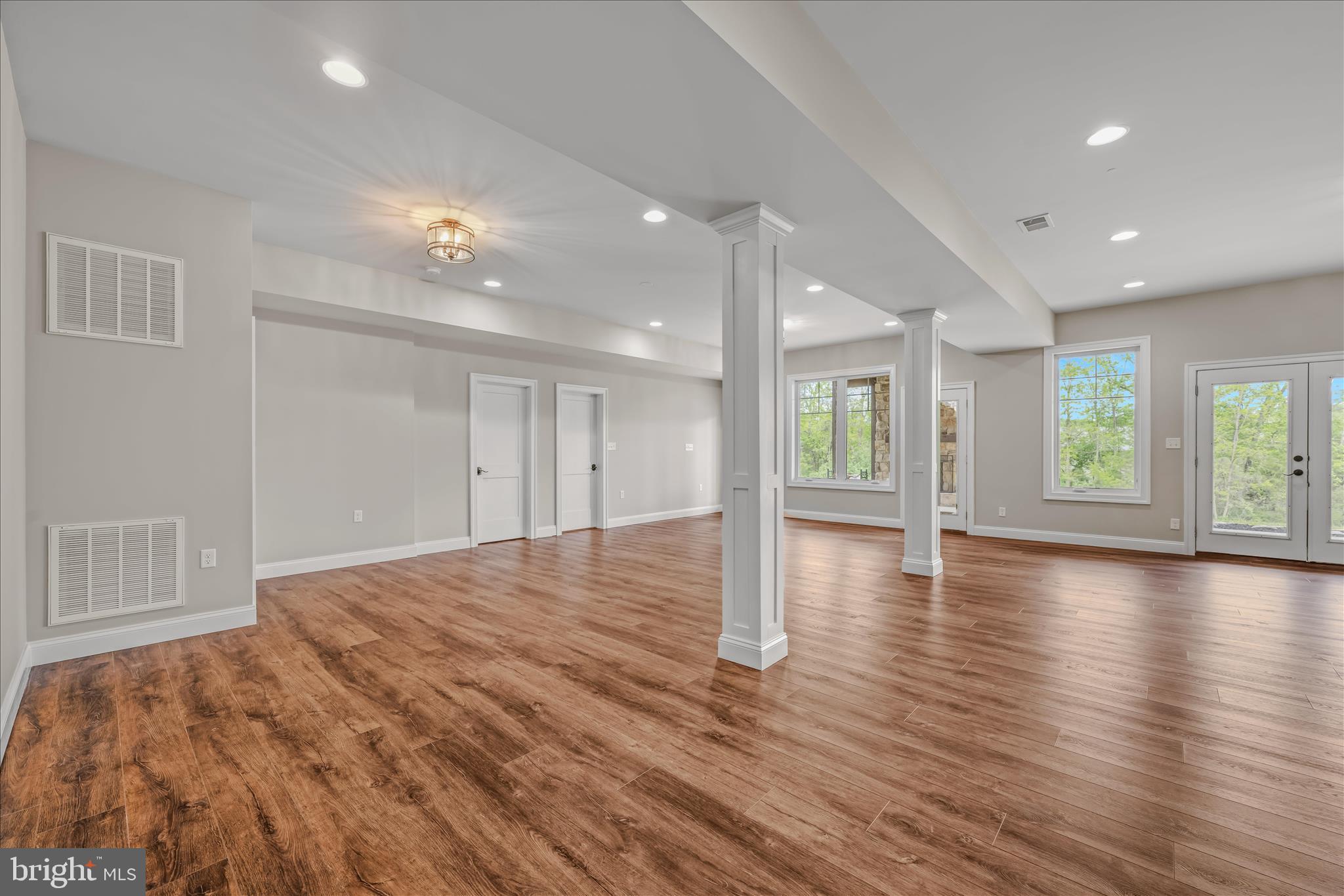 GREYSTONE ON THE OPEQUON - Residential
