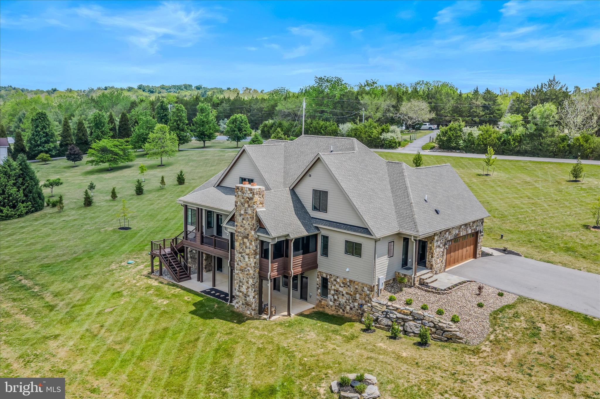 GREYSTONE ON THE OPEQUON - Residential