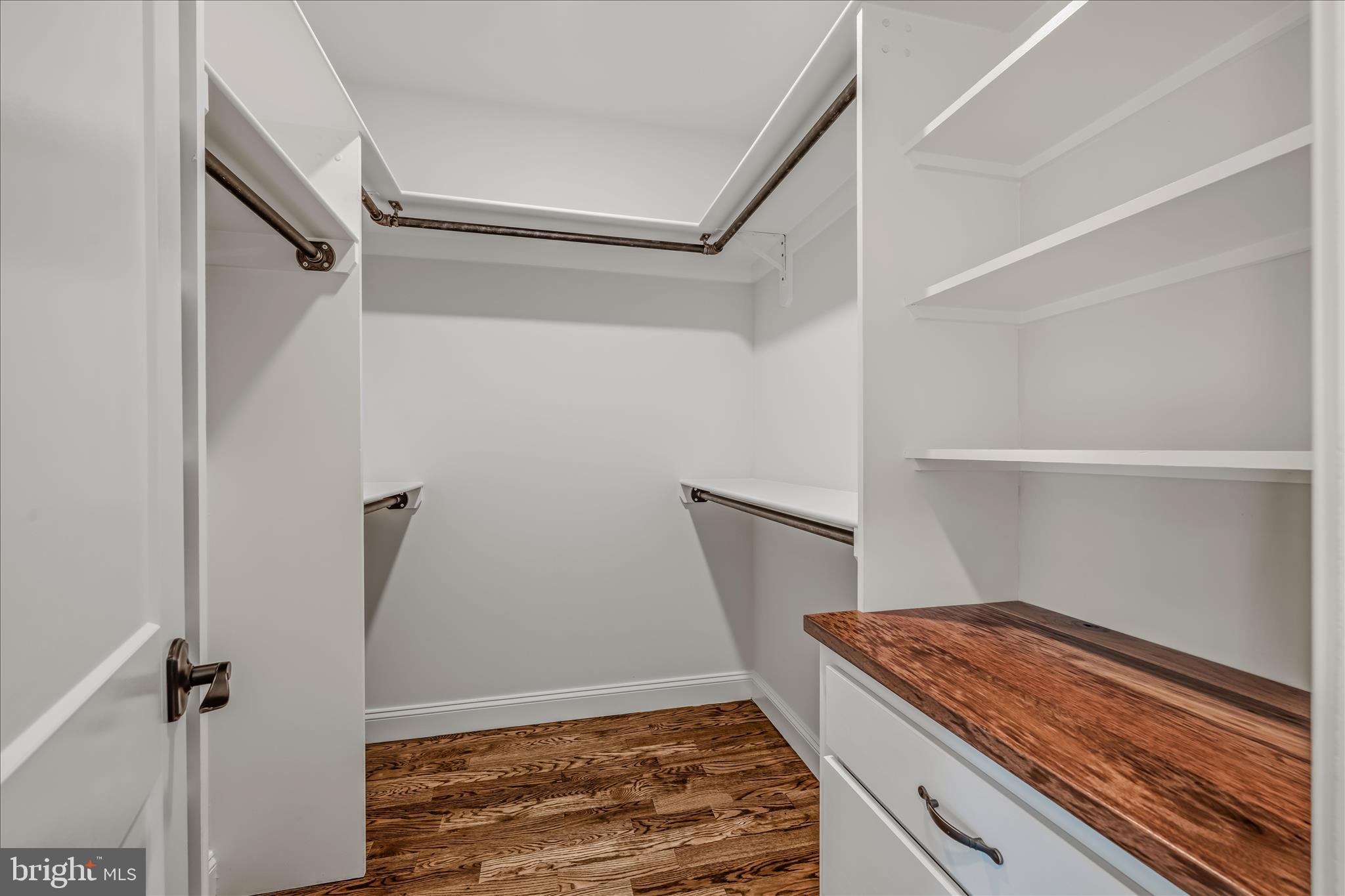 GREYSTONE ON THE OPEQUON - Residential