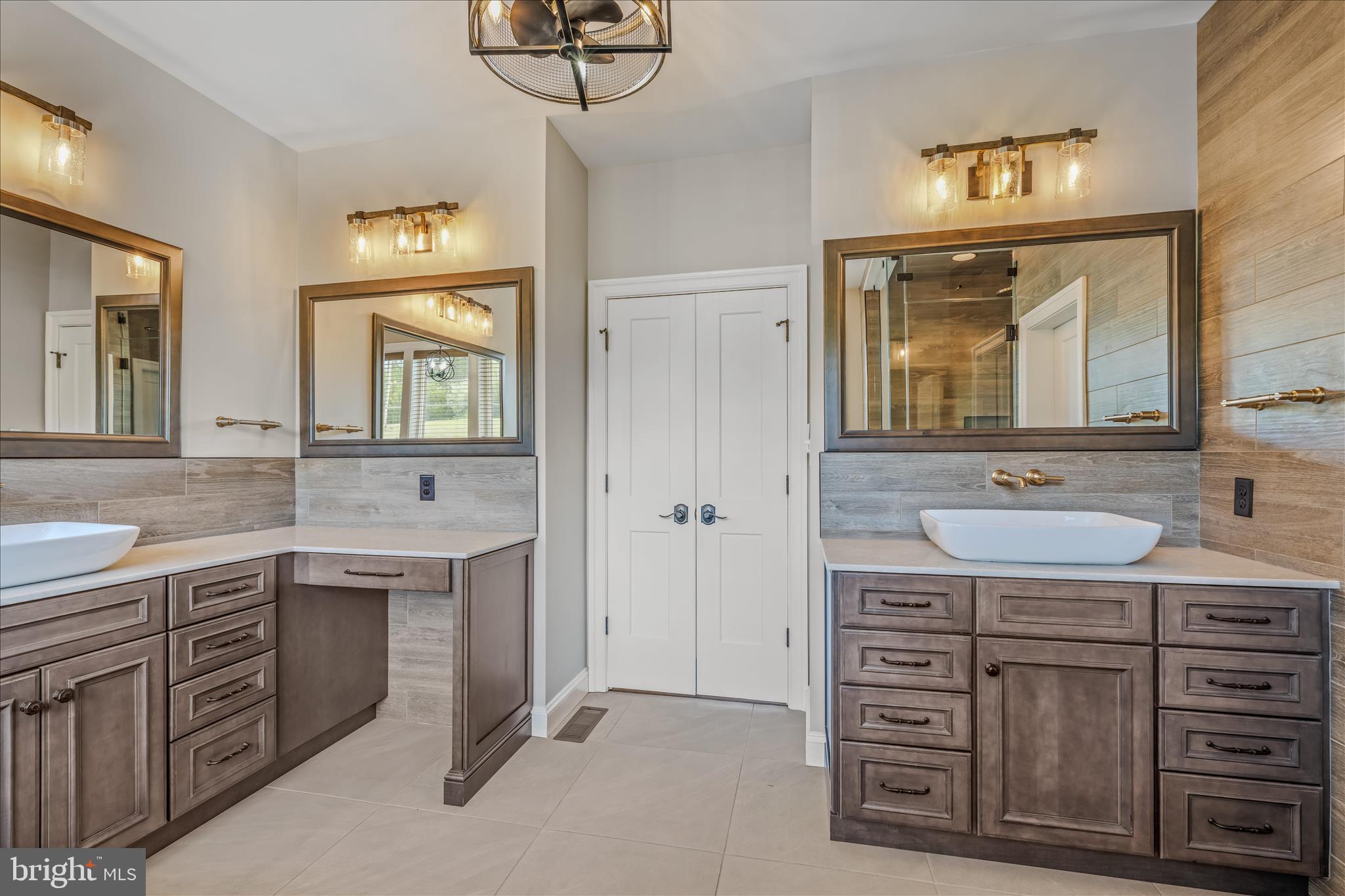 GREYSTONE ON THE OPEQUON - Residential